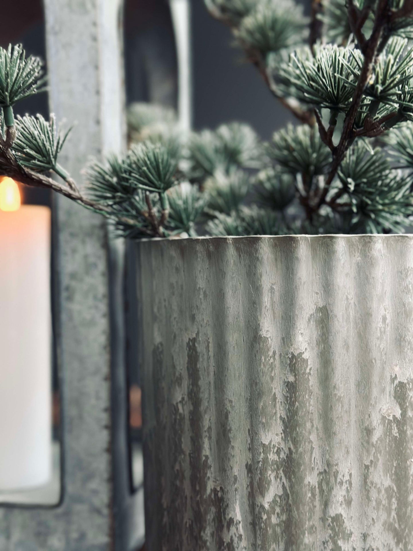 Krukor i grön betonglook - Set om 2 st