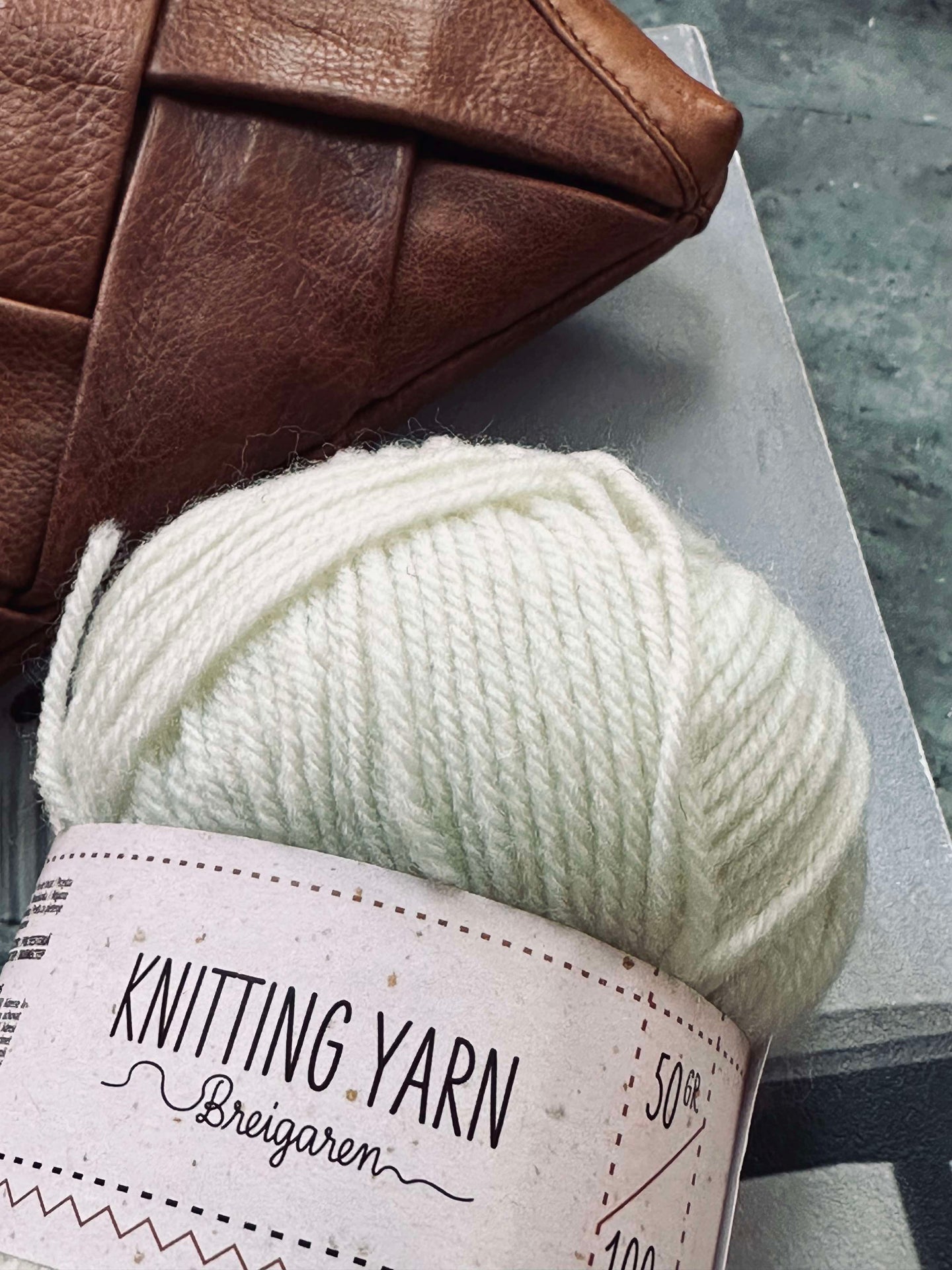 Polyestergarn 50 gram - Kräm