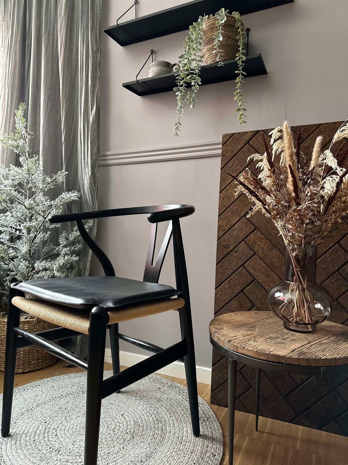 Svart skinnsits - Passar till Y-stol