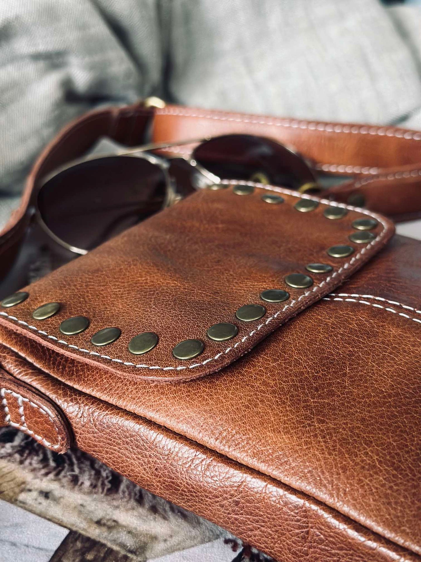 Mobilväska Sally Valnöt