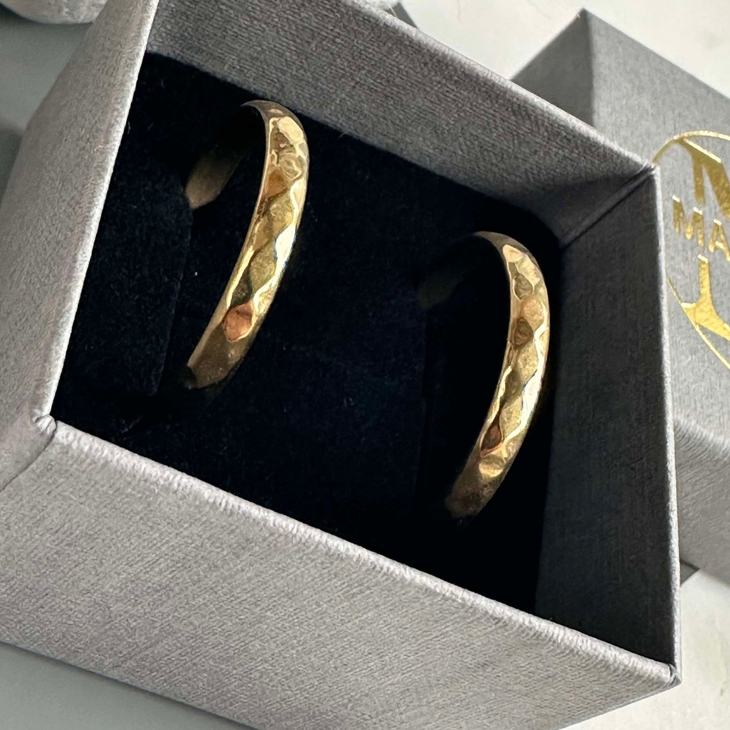 Mille örhängen förgyllda