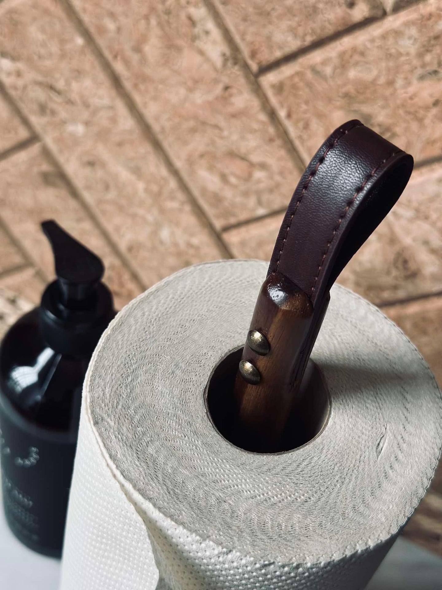 Hushållspappershållare Akacia