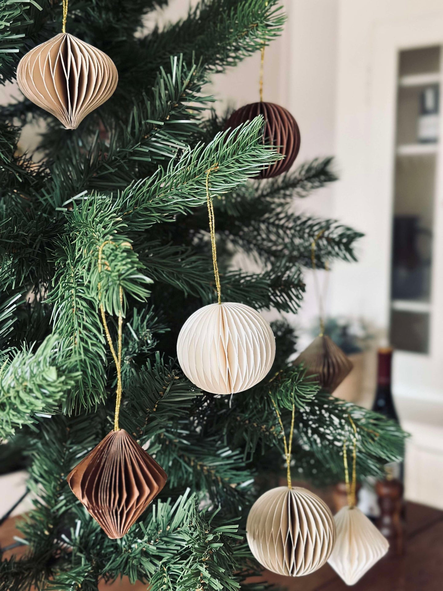 Små pappersdekorationer för jul - 9 st.