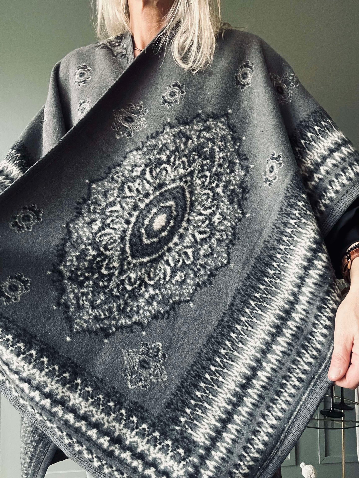 Poncho Grå bohem