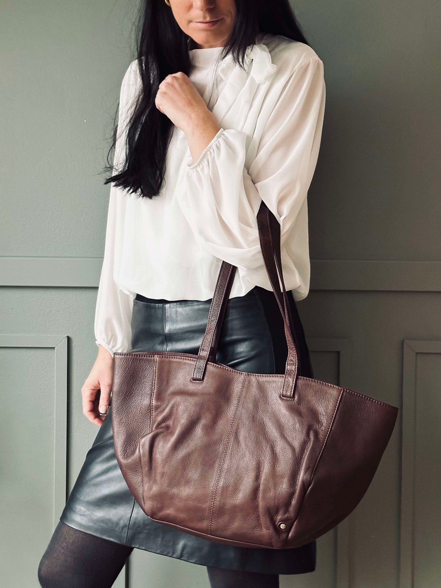 Shopper Aura – Brunt läder