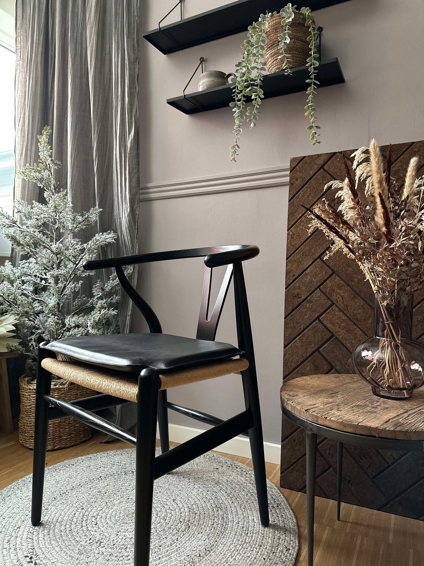 Svart skinnsits - Passar till Y-stol