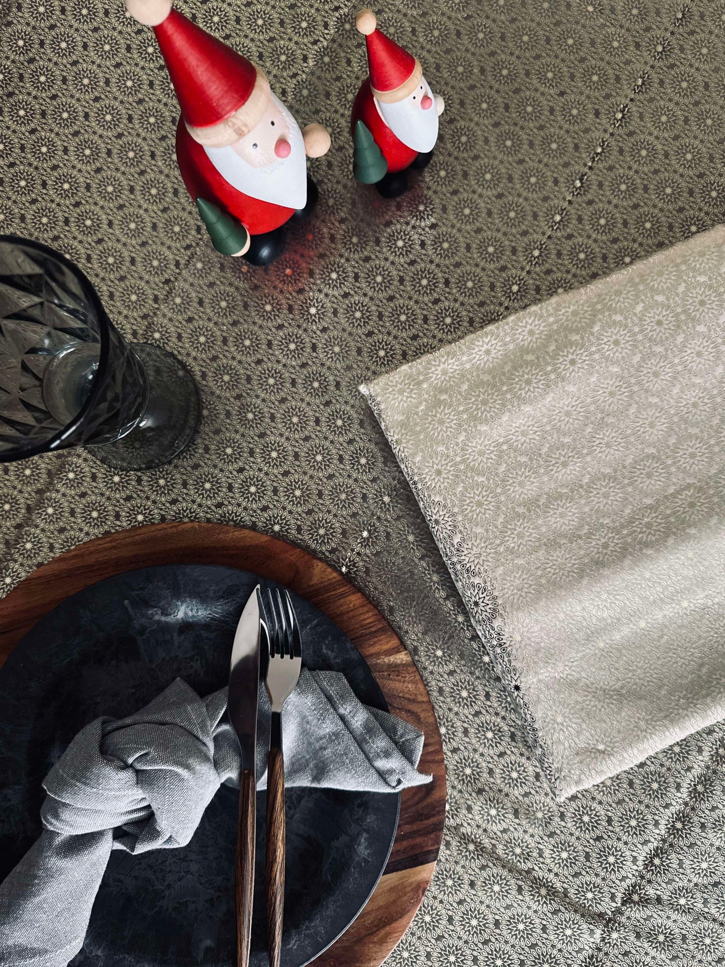 Bordsduk Velour 145x250 cm - Mörk beige