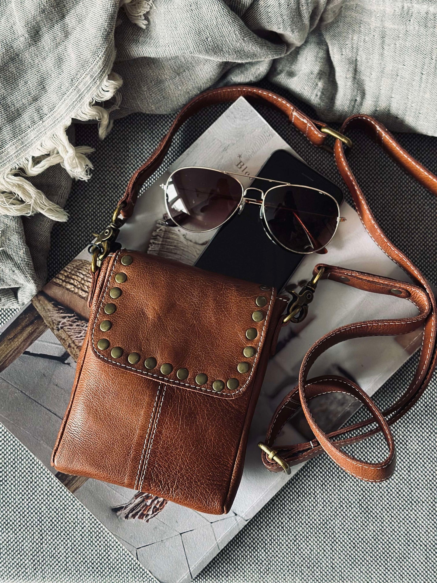 Mobilväska Sally Valnöt