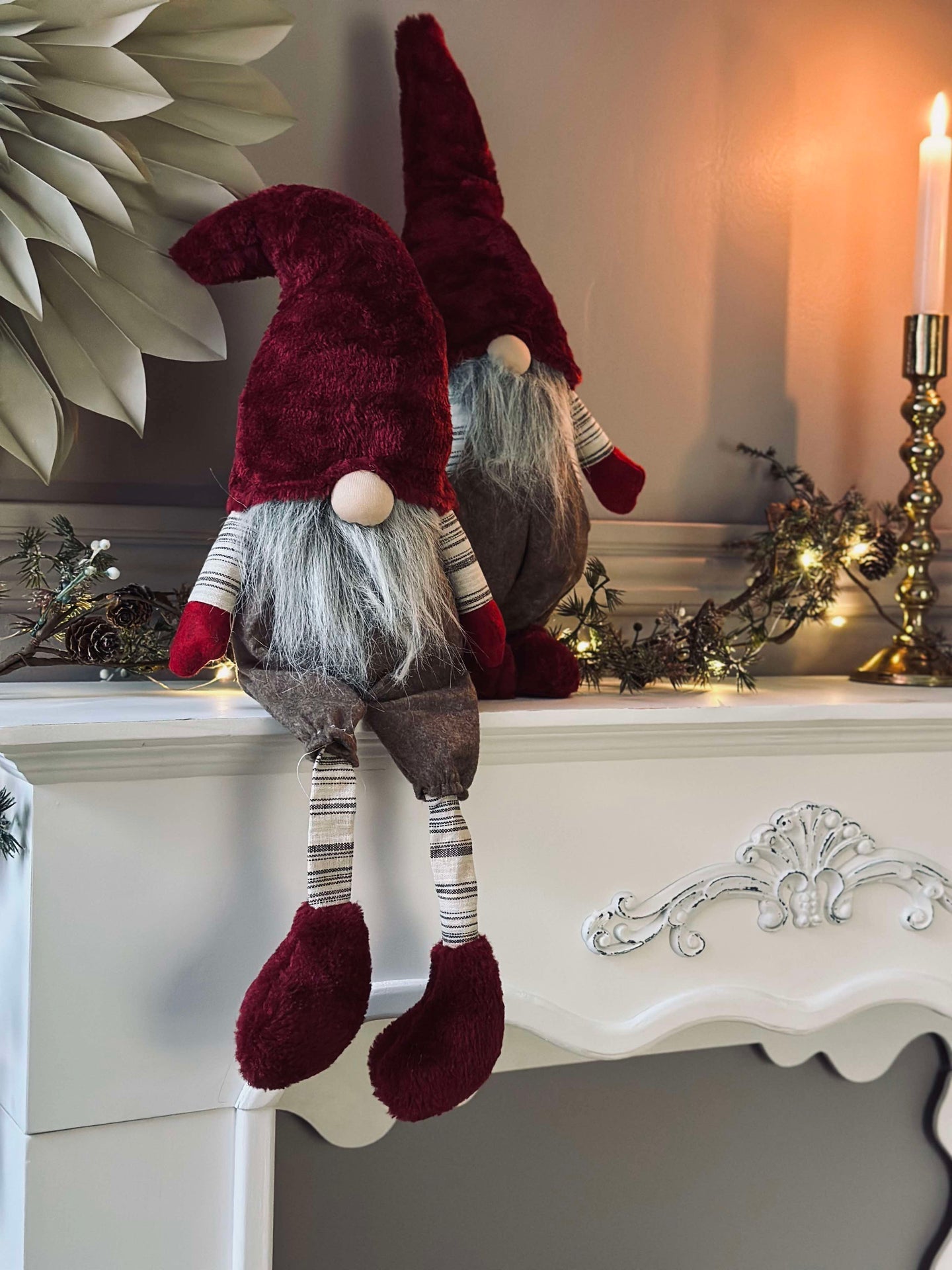 Tomte med dinglande ben