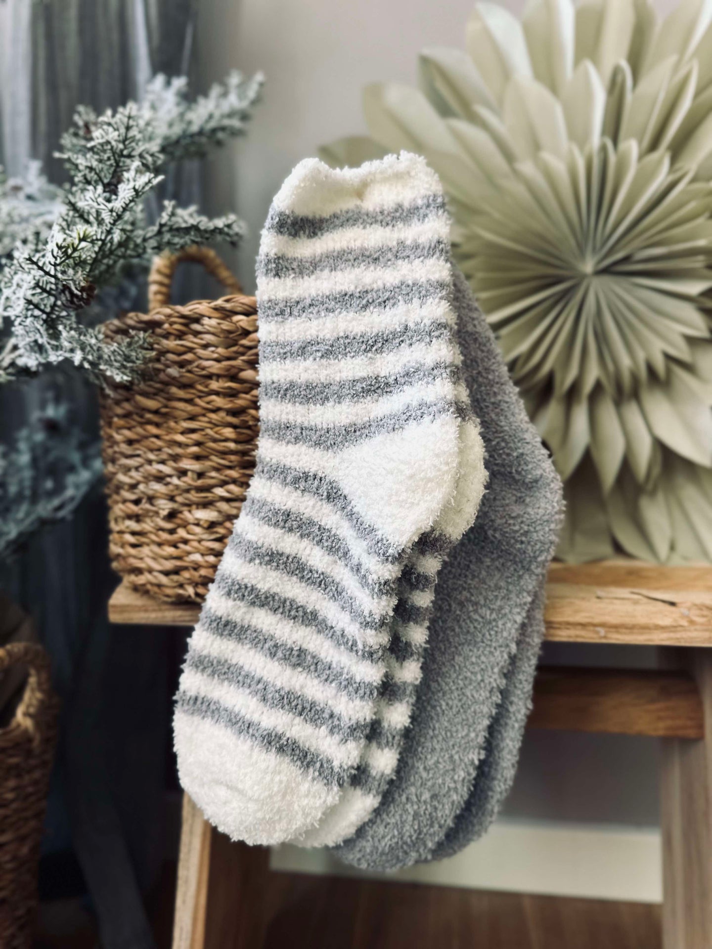 Strumpor Fluffy svarta ränder - Set med 2 par