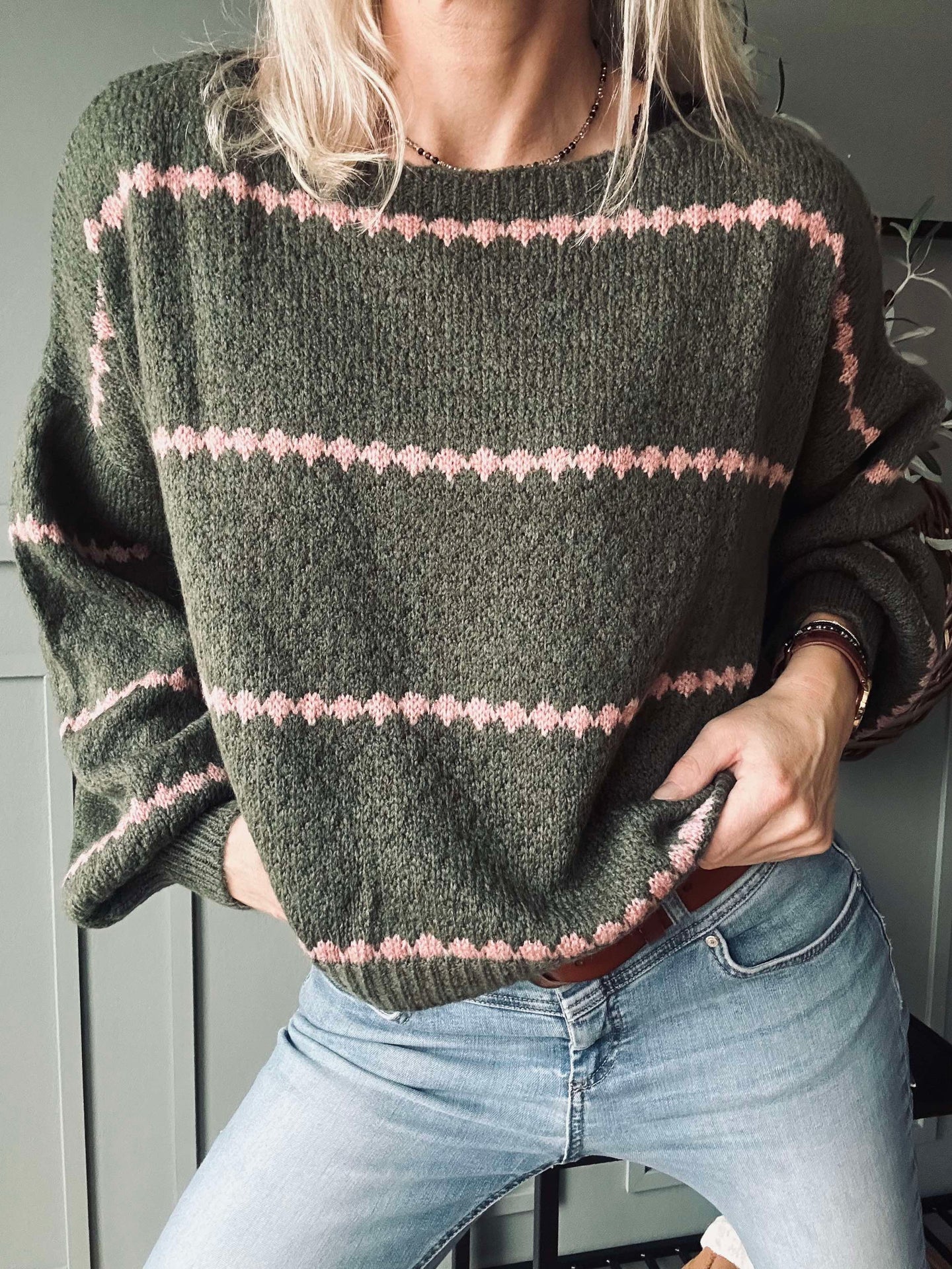Stickad med ballongärmar - Green / Rose