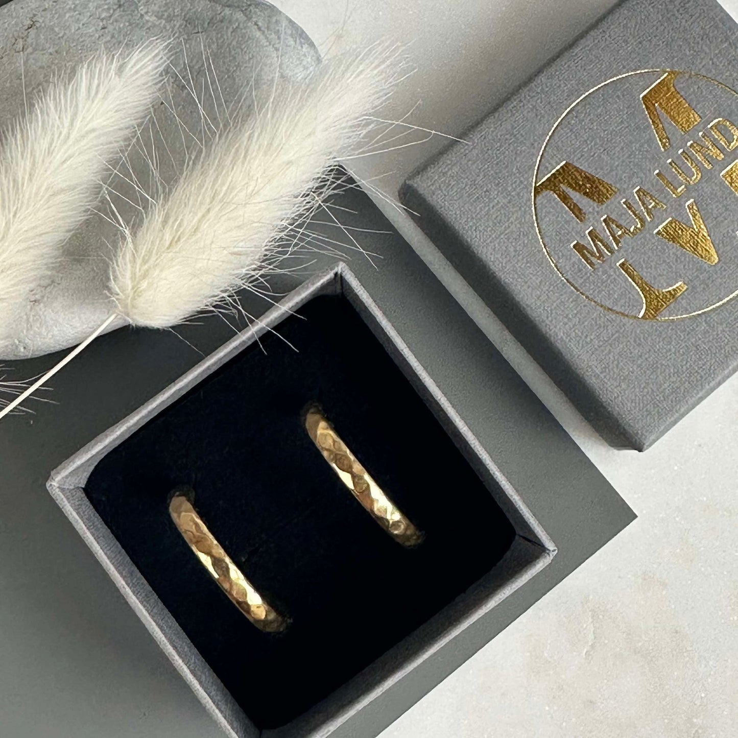 Mille örhängen förgyllda