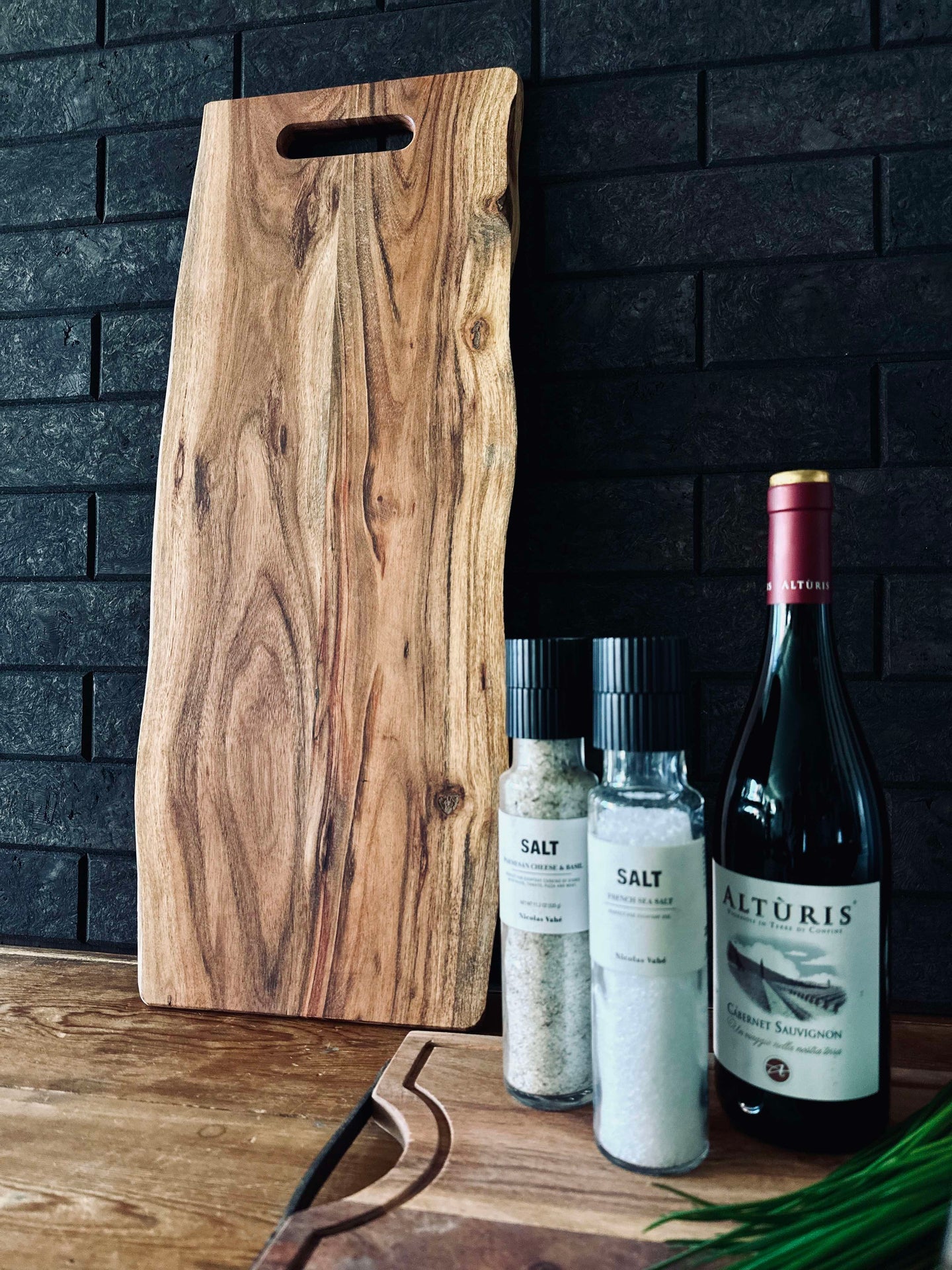 Skärbräda i oljad akaciaträ