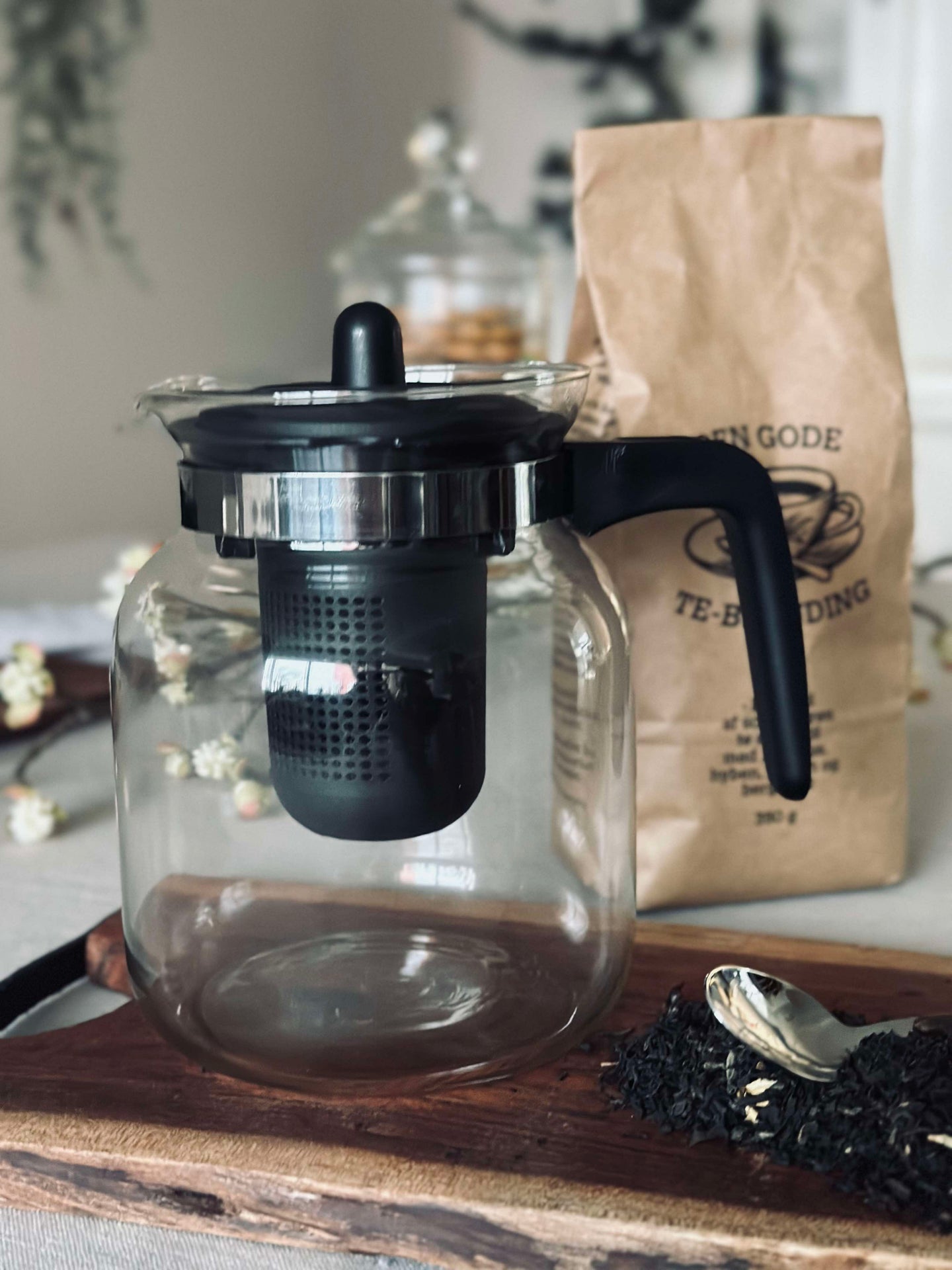 Tekanna i glas - 1500 ml.