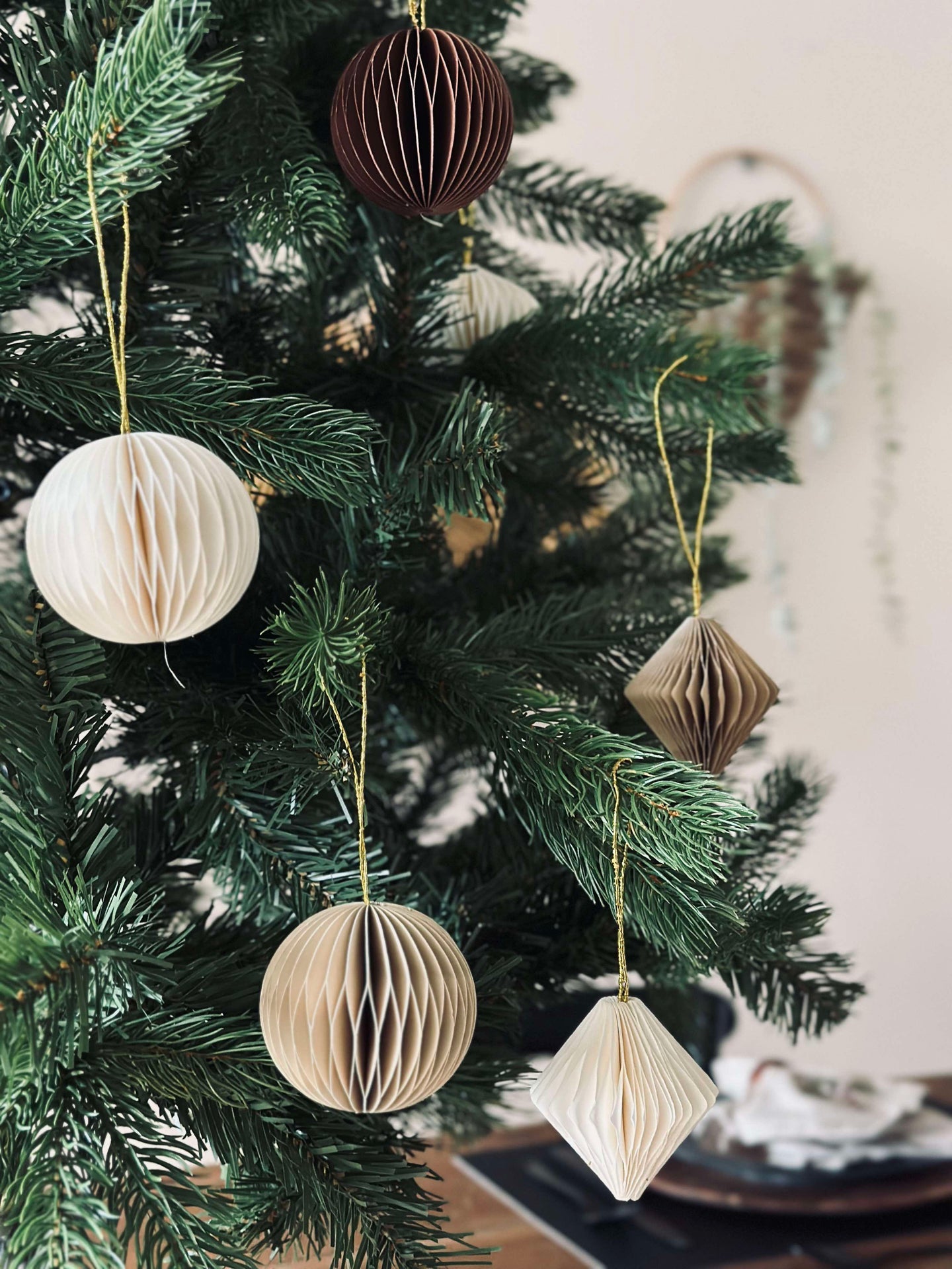 Små pappersdekorationer för jul - 9 st.