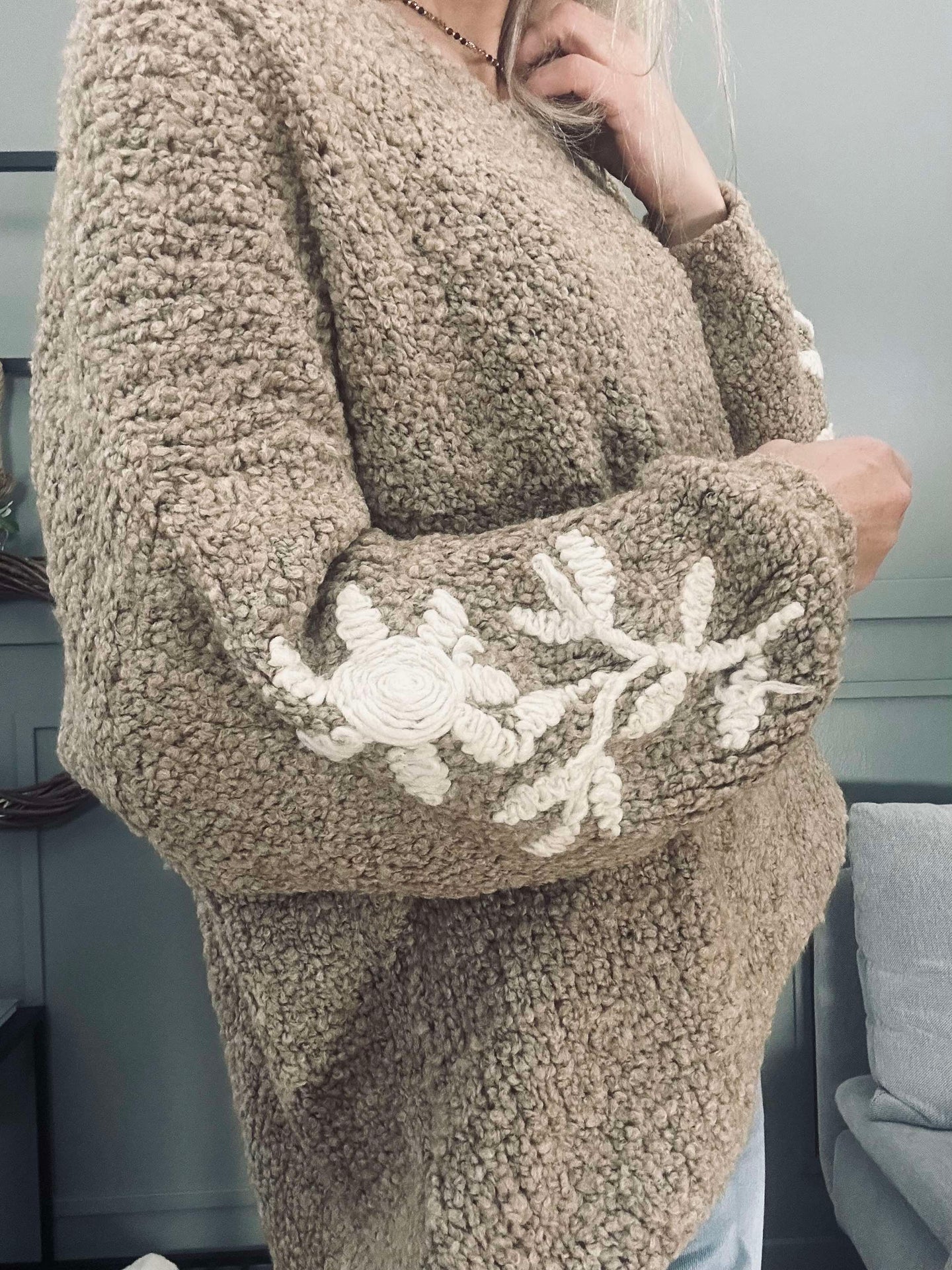 Stickad Almond Beige