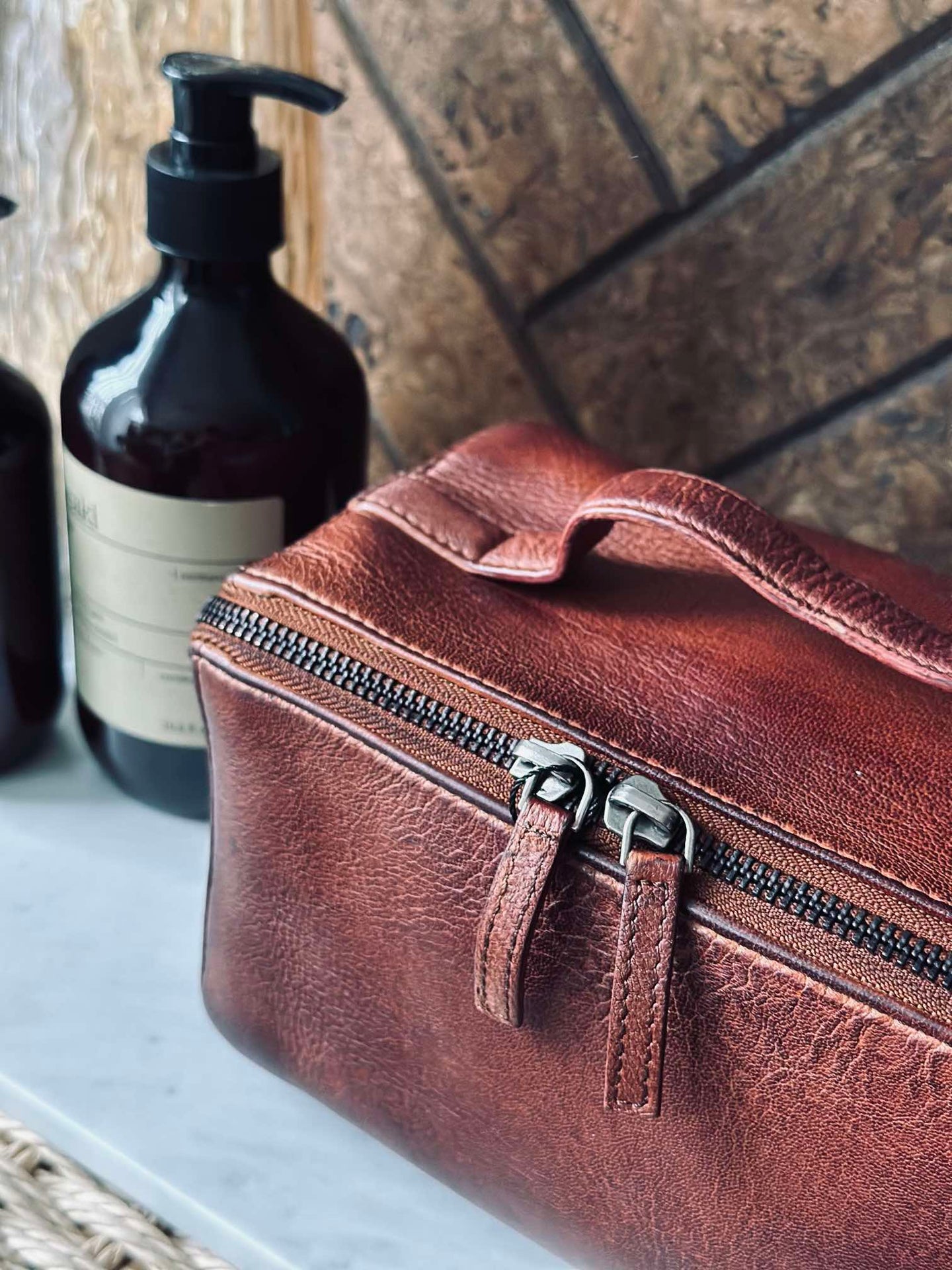 Toalettväska Dark Cognac