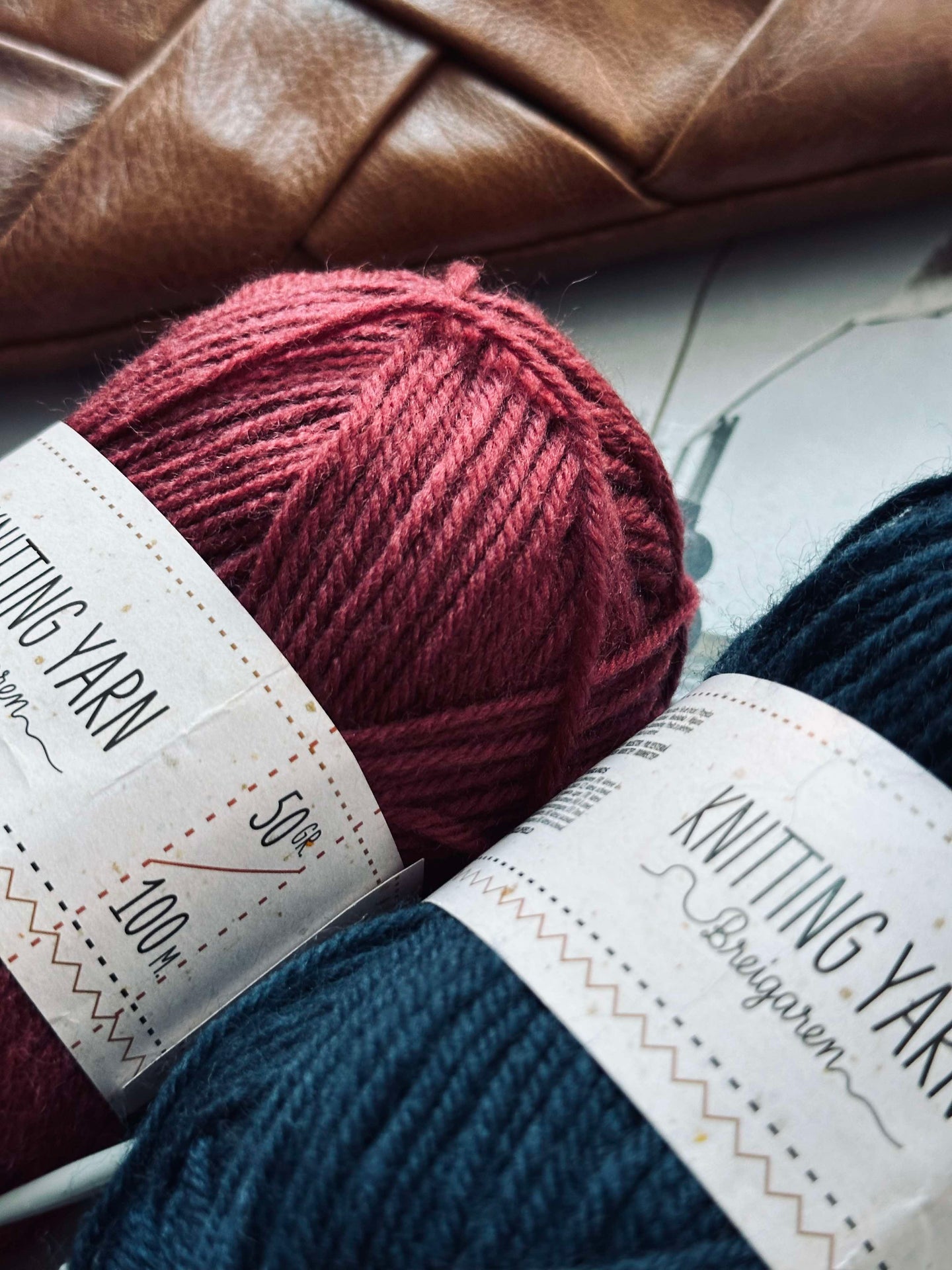 Polyestergarn 50 gram - Röd