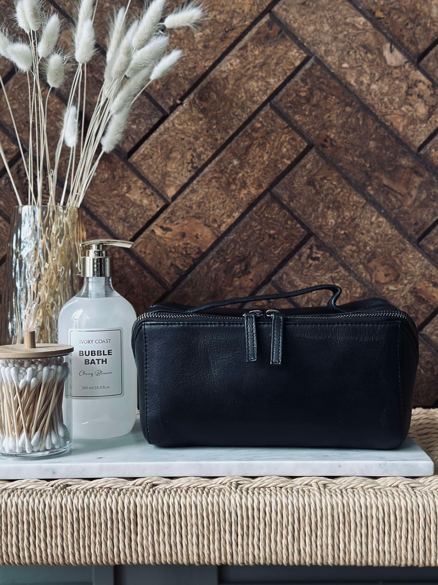 Toalettväska RIO - Black leather