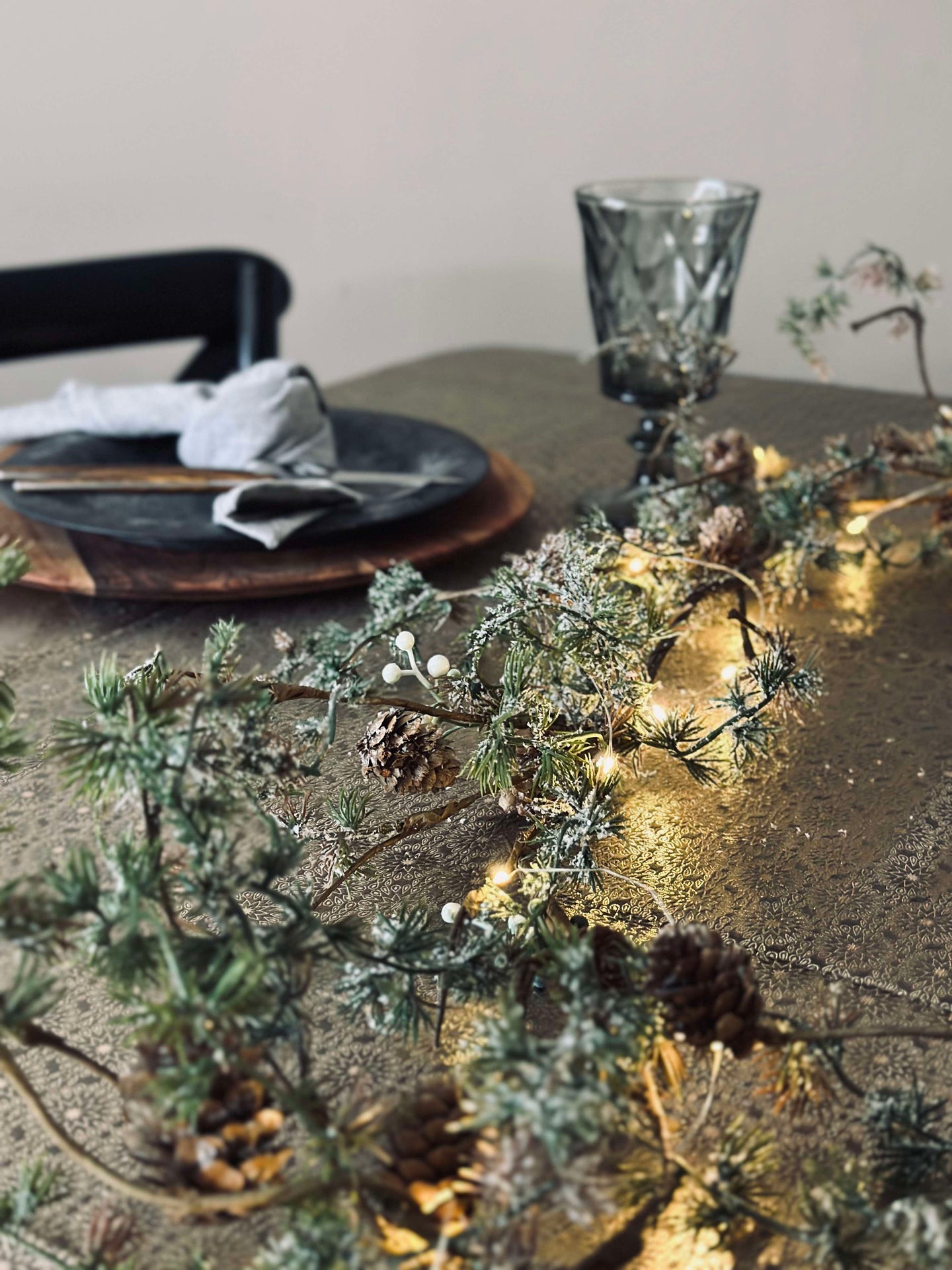 Bordsduk Velour 145x250 cm - Mörk beige