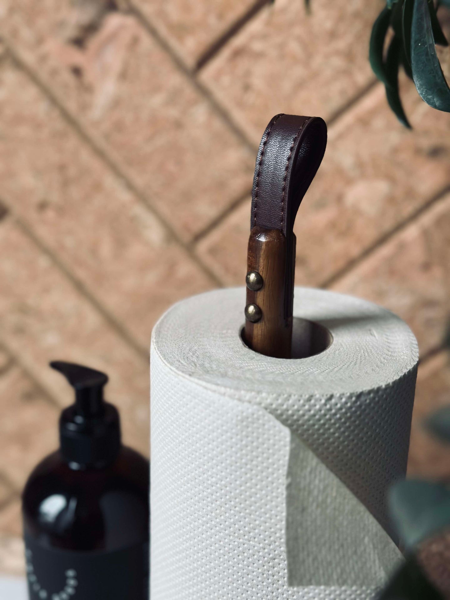 Hushållspappershållare Akacia