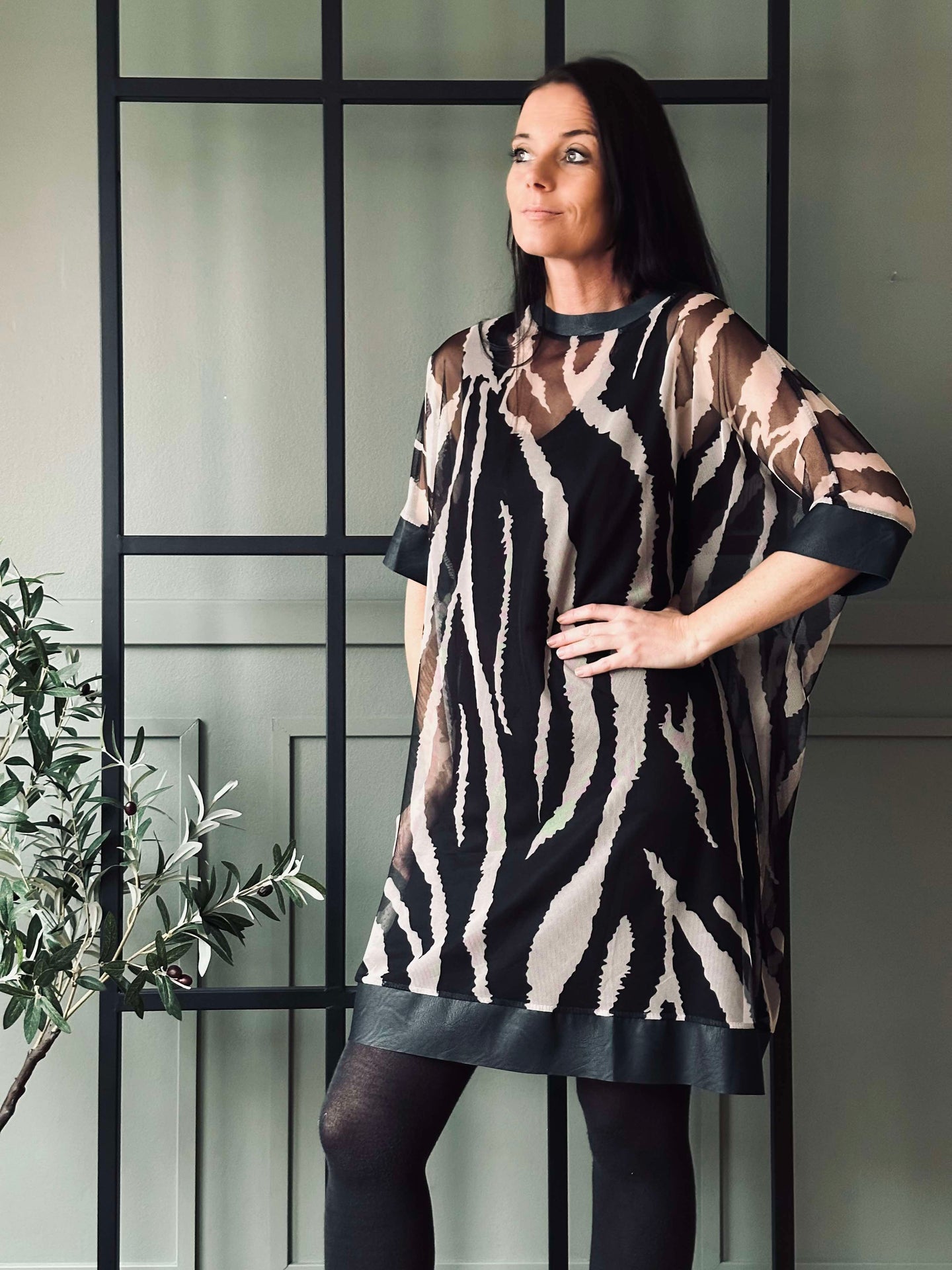 Kendal Zebra Klänning