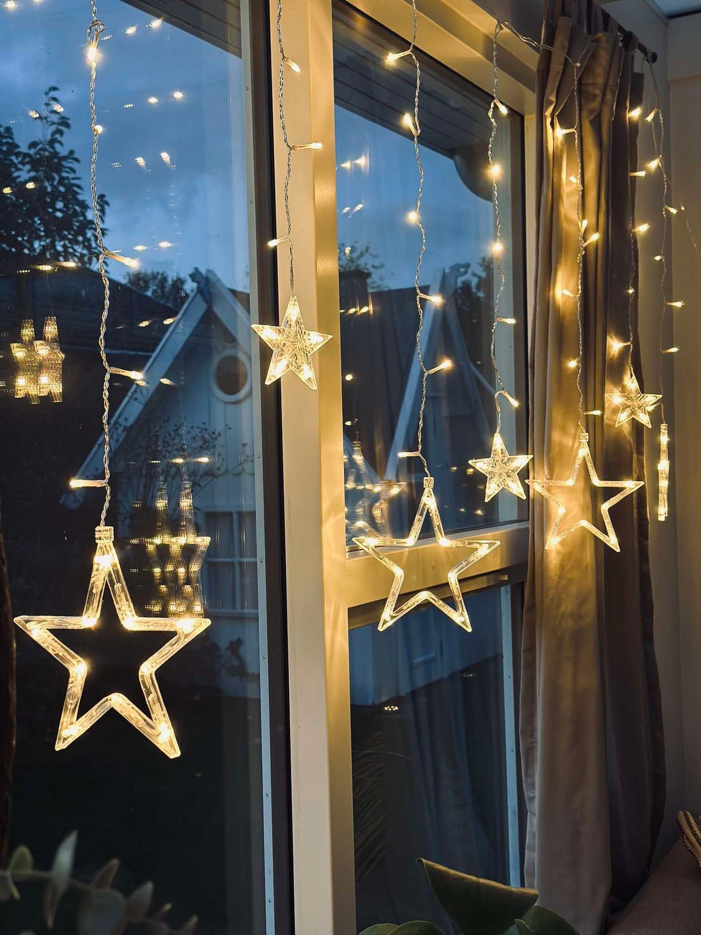 Ljusslinga med 12 Stjärnor - Godkänd för inomhus/utomhusbruk