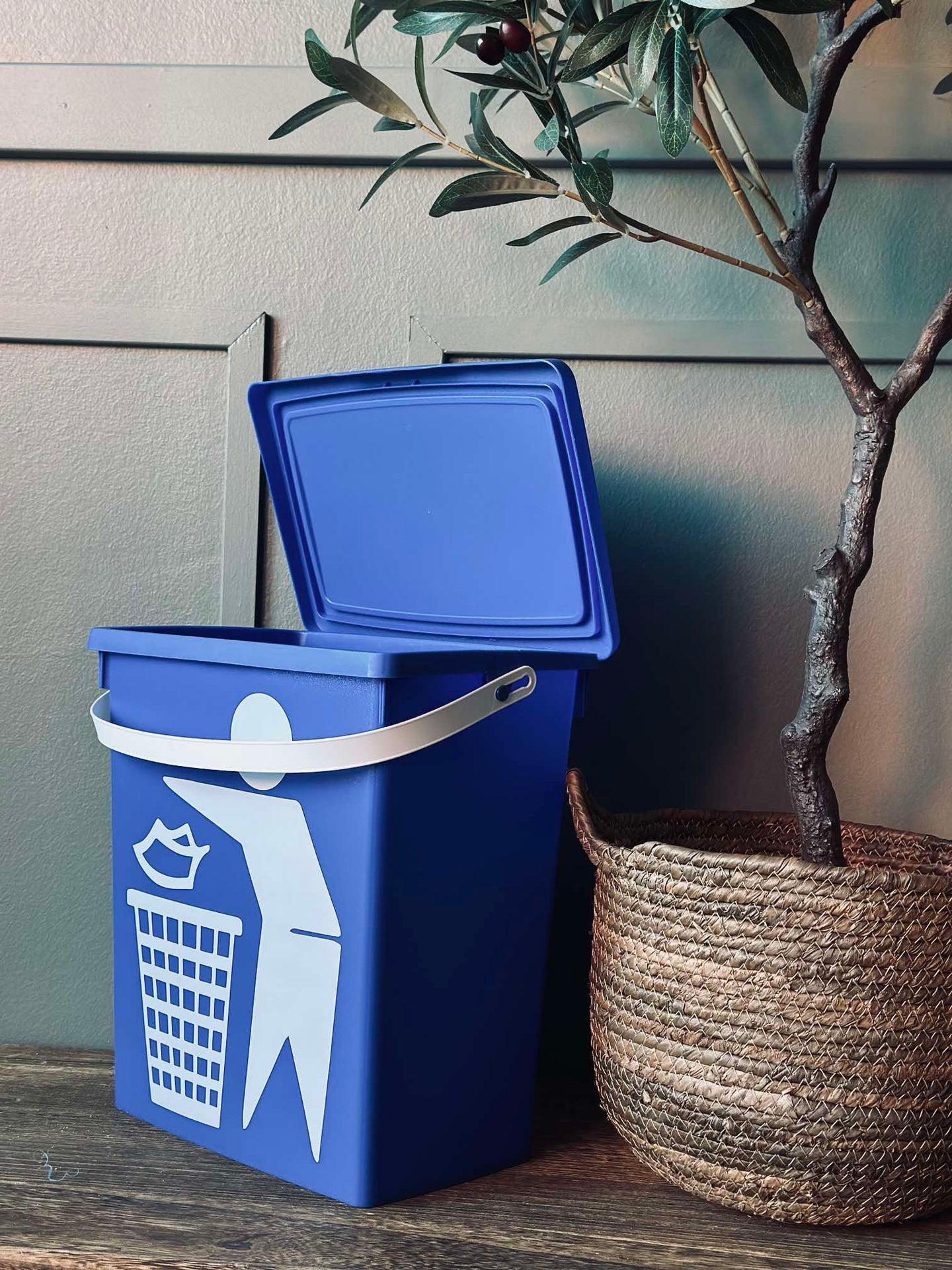 BIO Hink med lock 12 liter - BLÅ