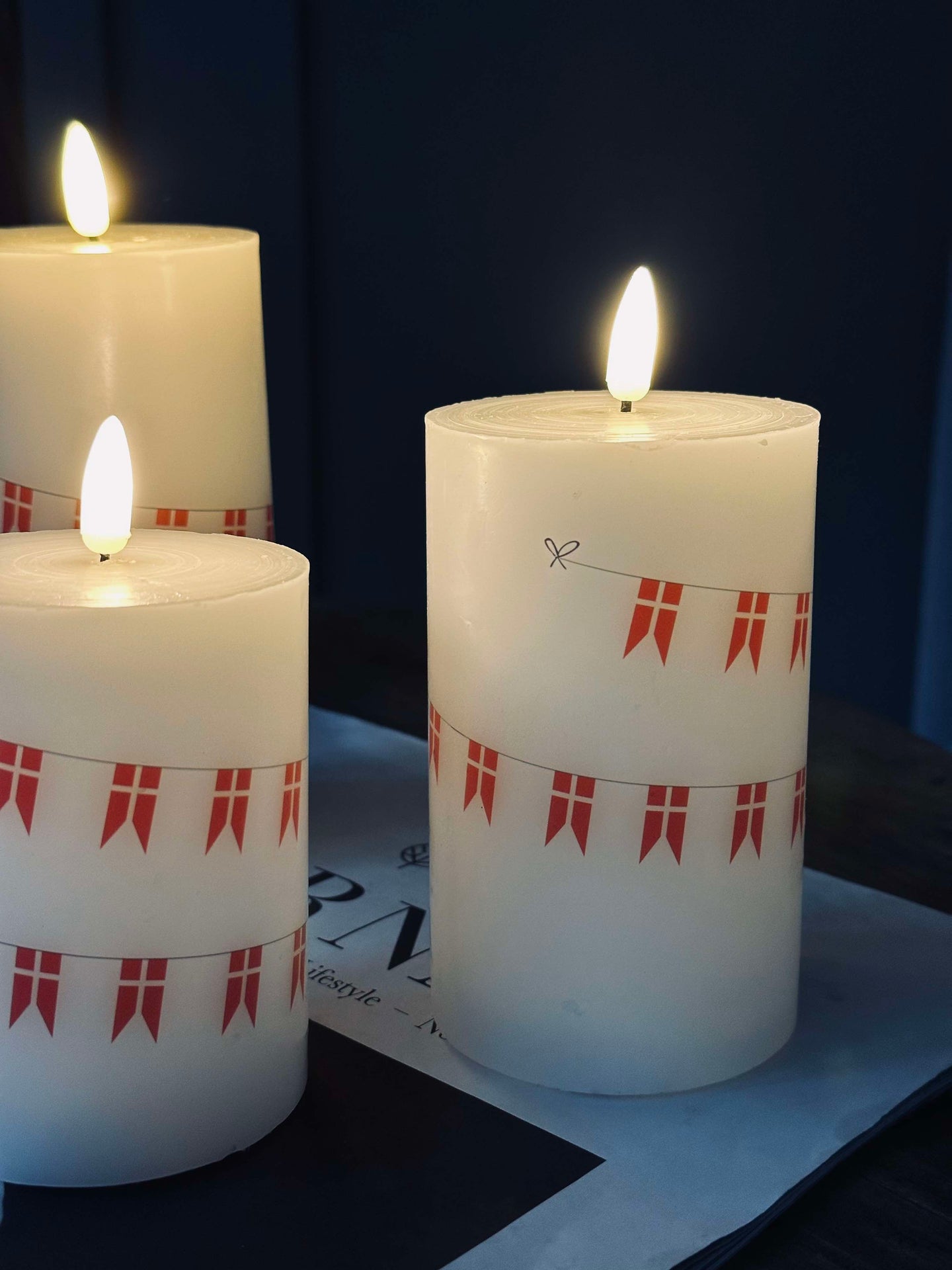 LED blockljus med flagga – Set med 3 st och fjärrkontroll