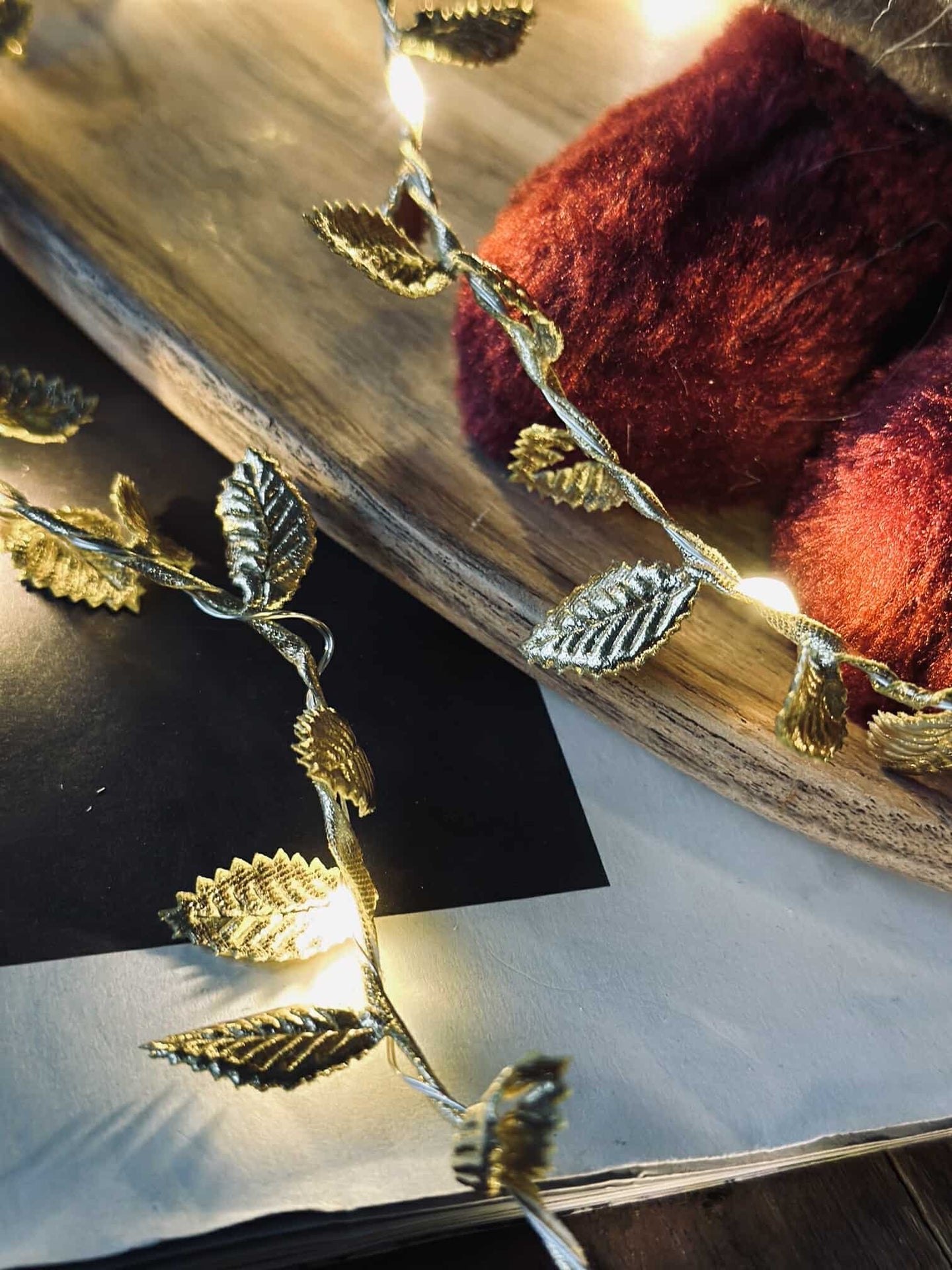Ljusslinga med blad - Gold
