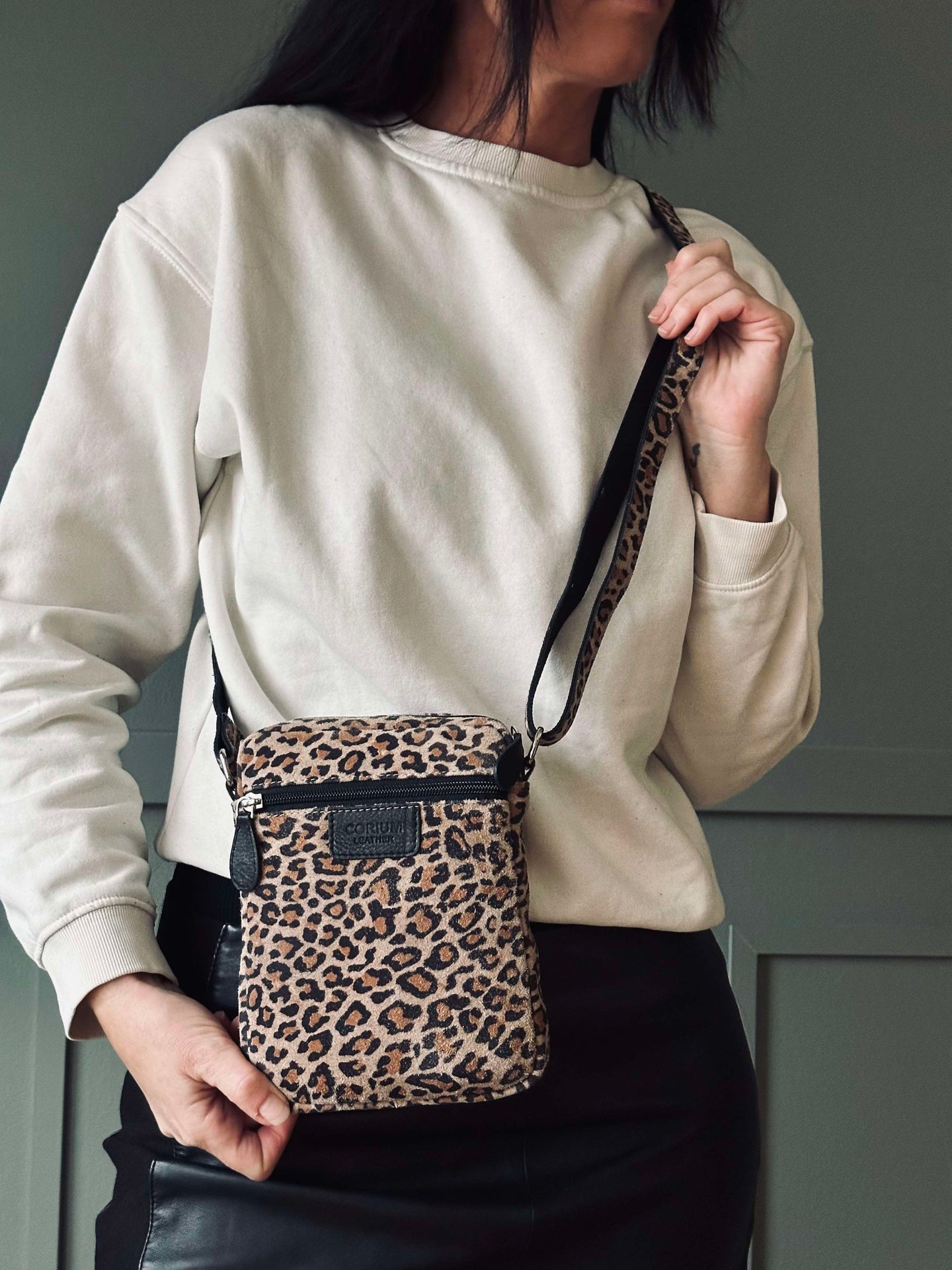 Mobilväska / Crossover Daily Leopard