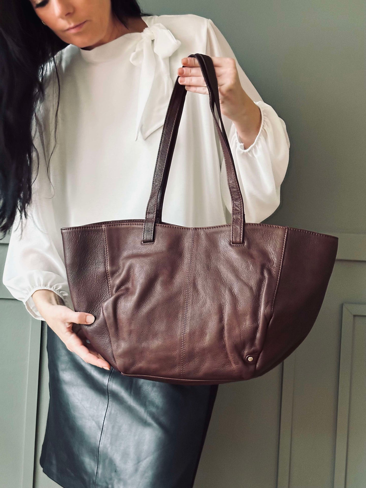 Shopper Aura – Brunt läder