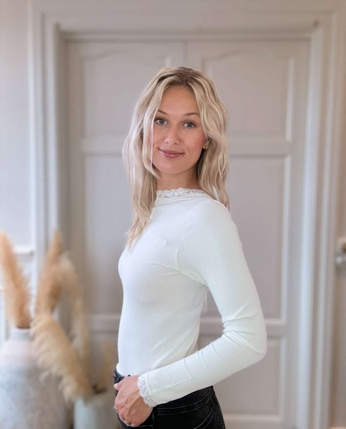 Blus Frida mikrofiber - Vit