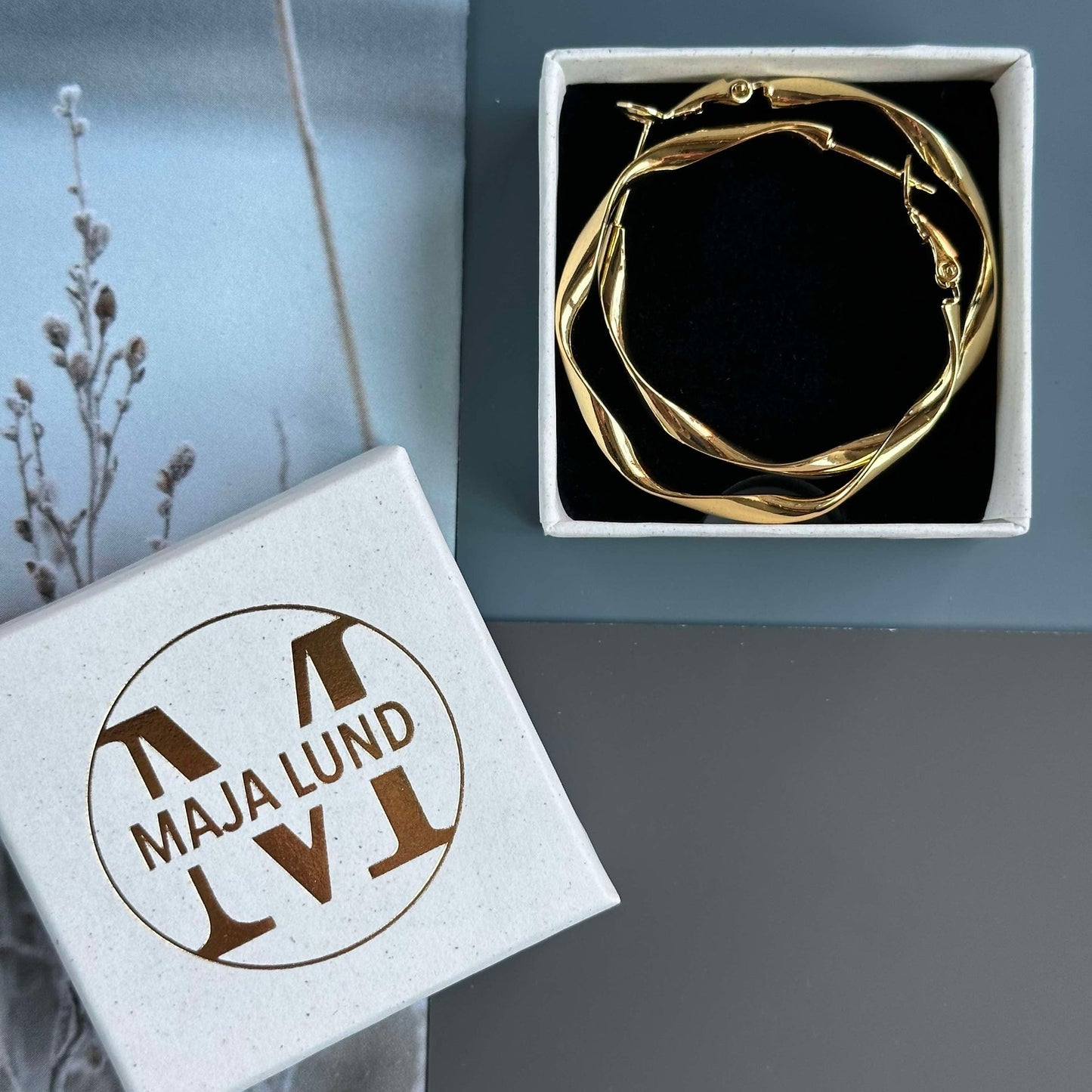 Örhängen Hope tvinnad - förgylld