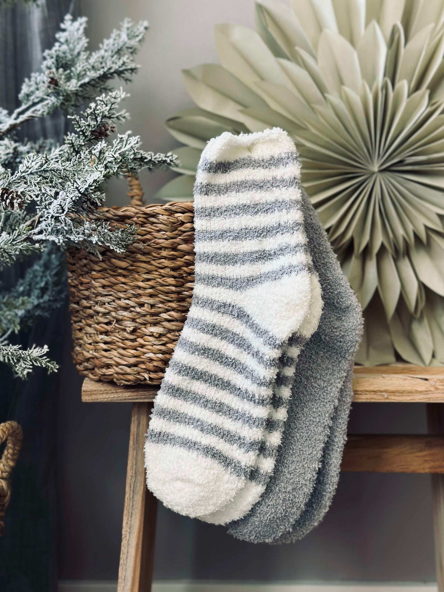 Strumpor Fluffy svarta ränder - Set med 2 par