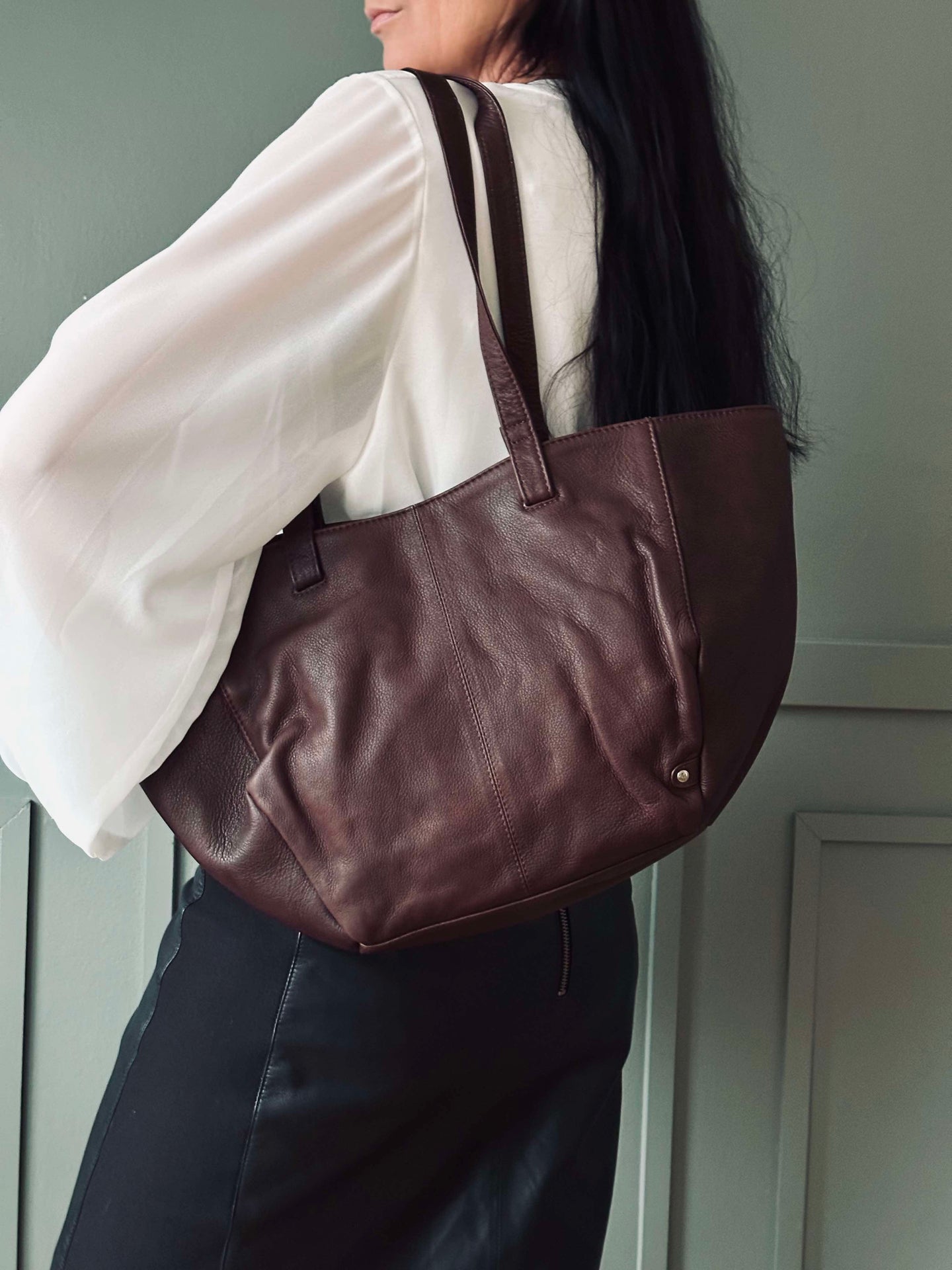 Shopper Aura – Brunt läder