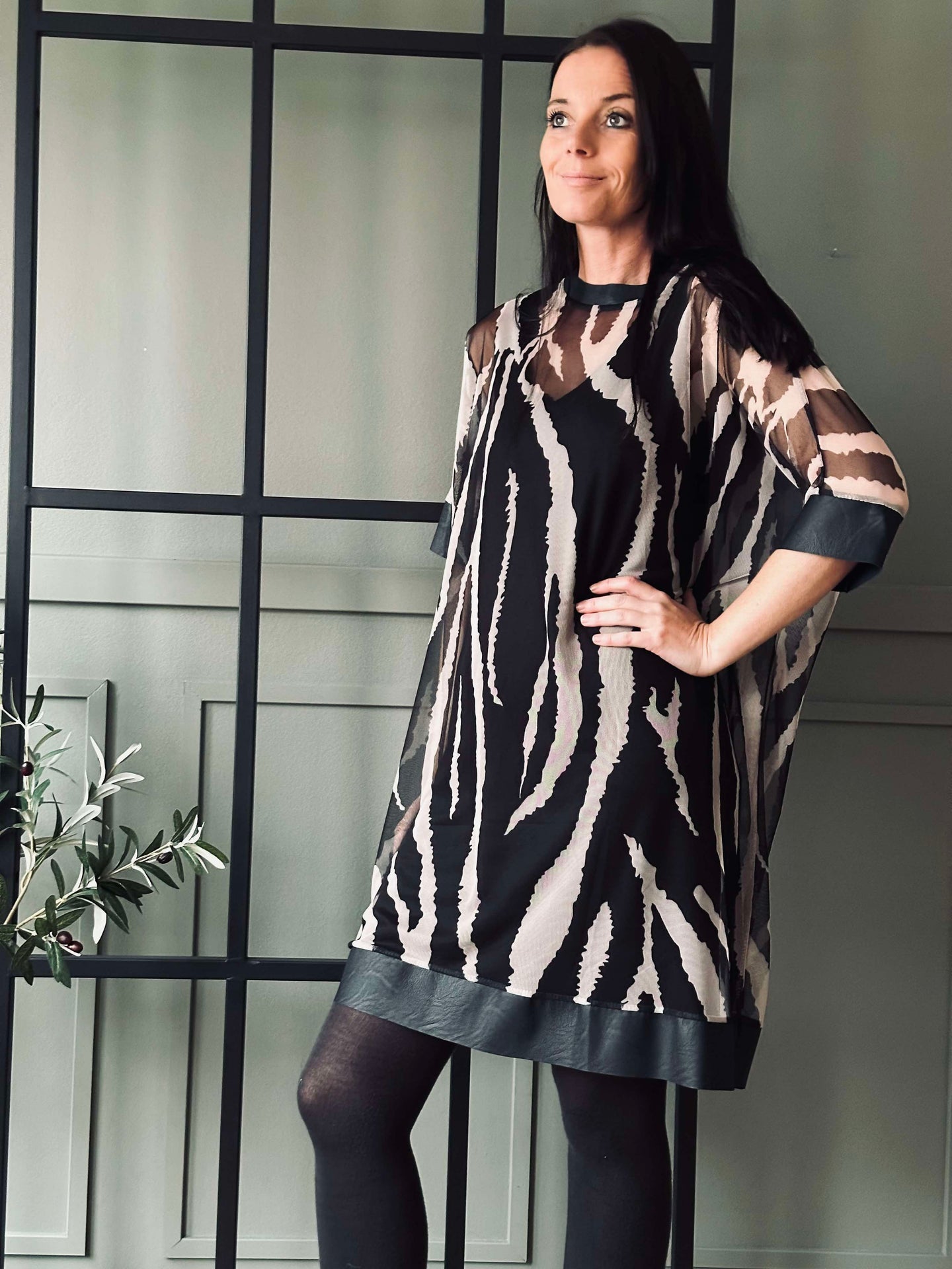 Kendal Zebra Klänning