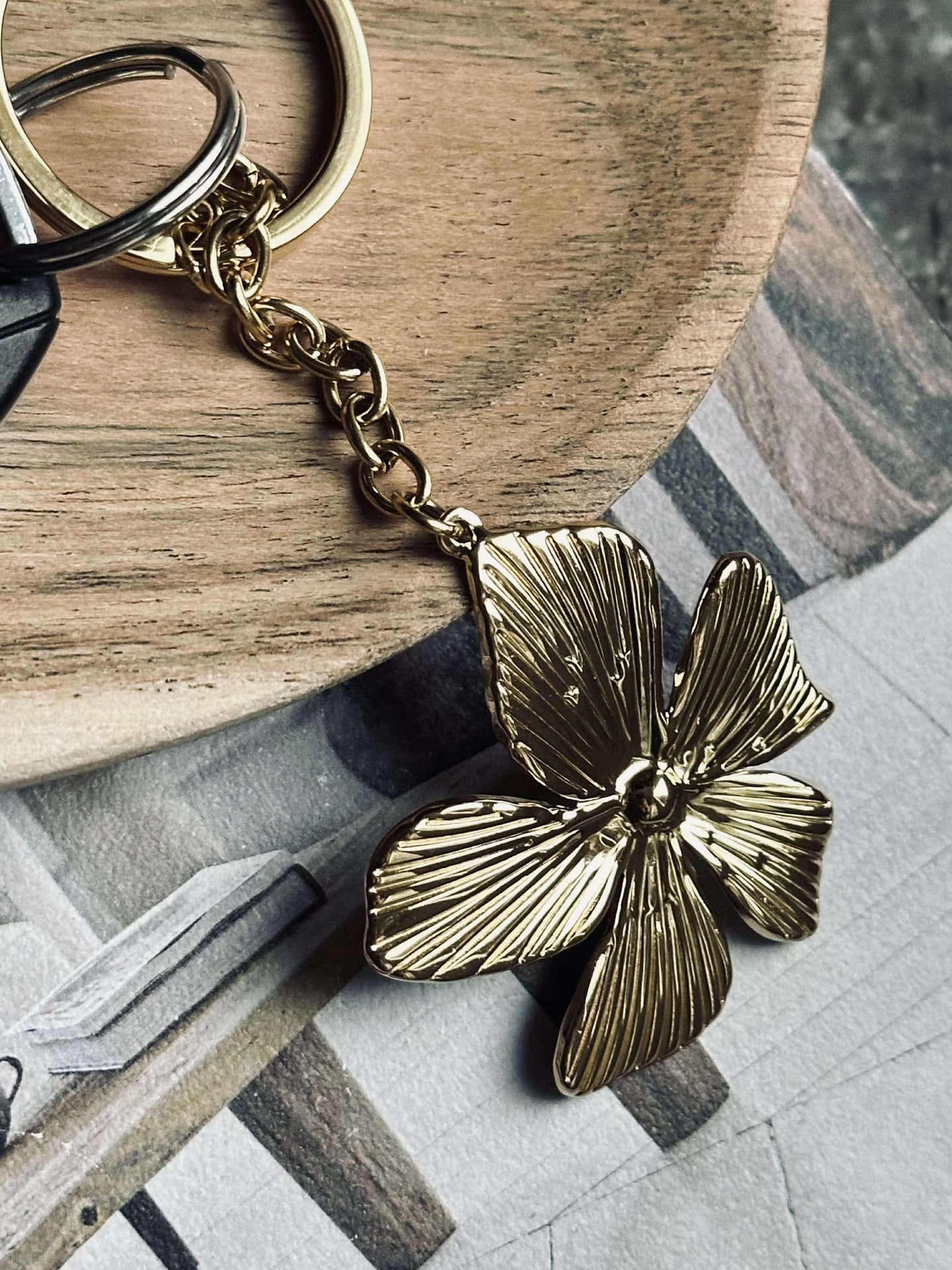 Nyckelring Blomma