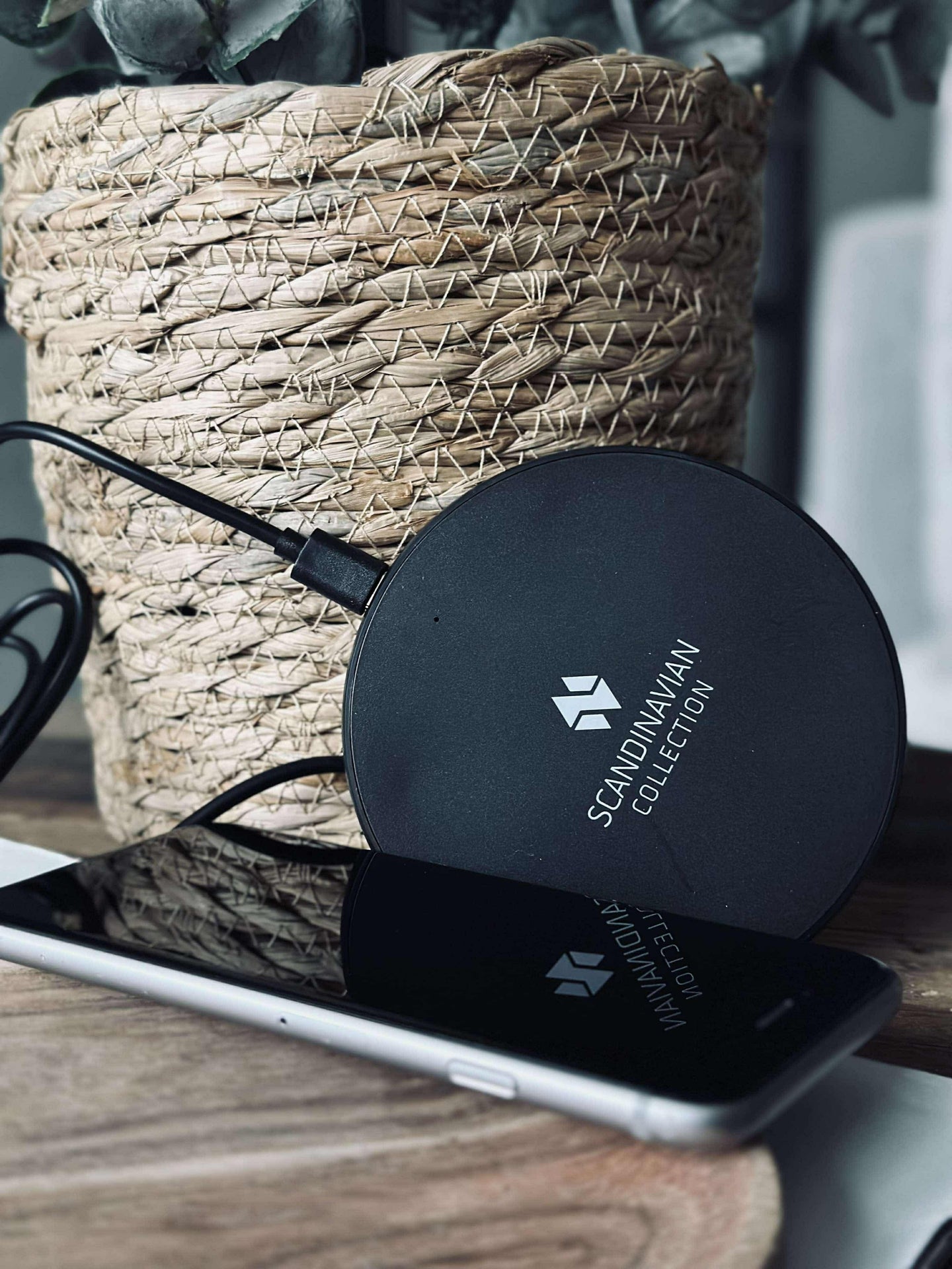 Trådlös bordsladdare - Quick Charge