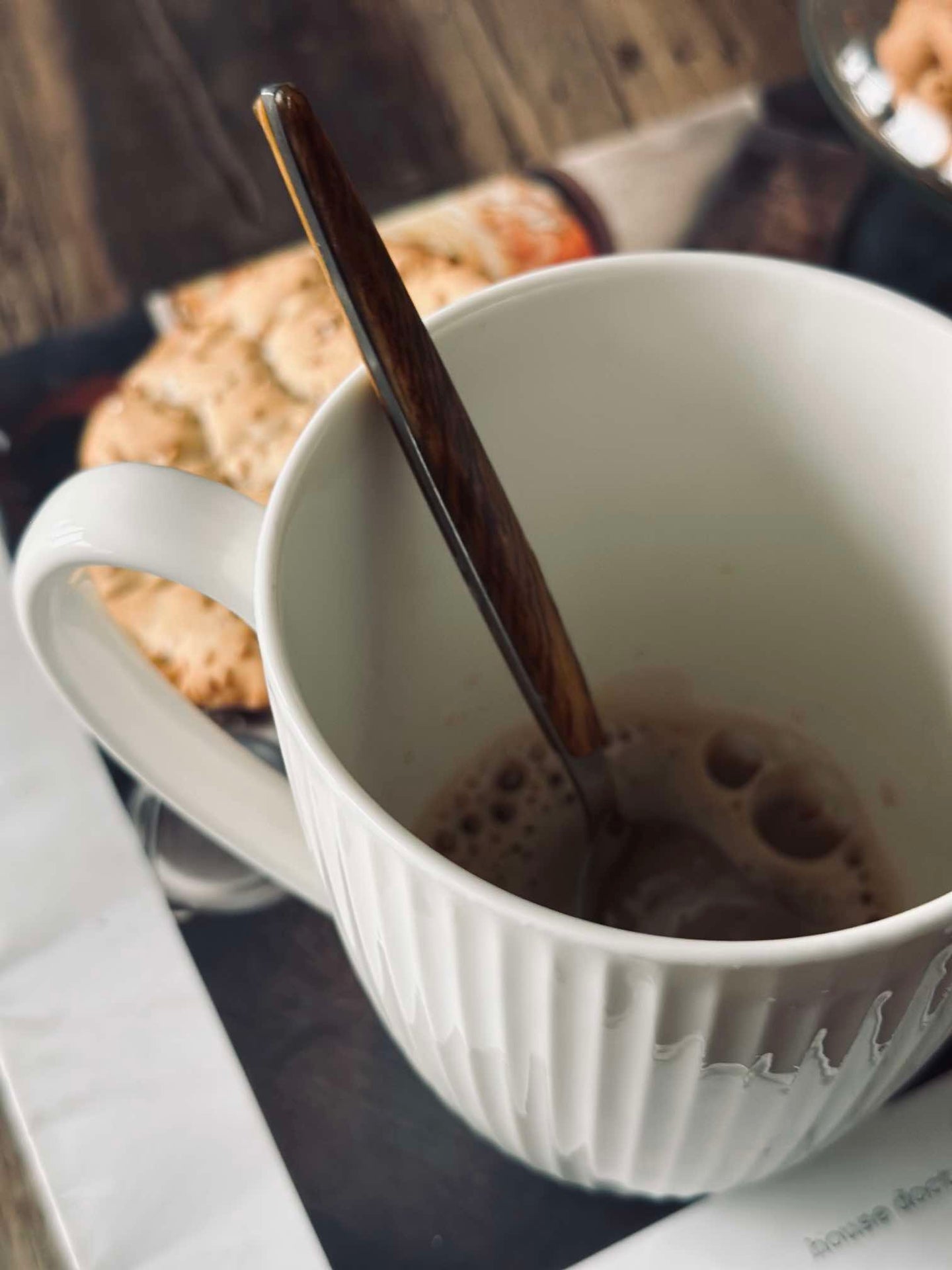 Räfflad Mugg - Porslin