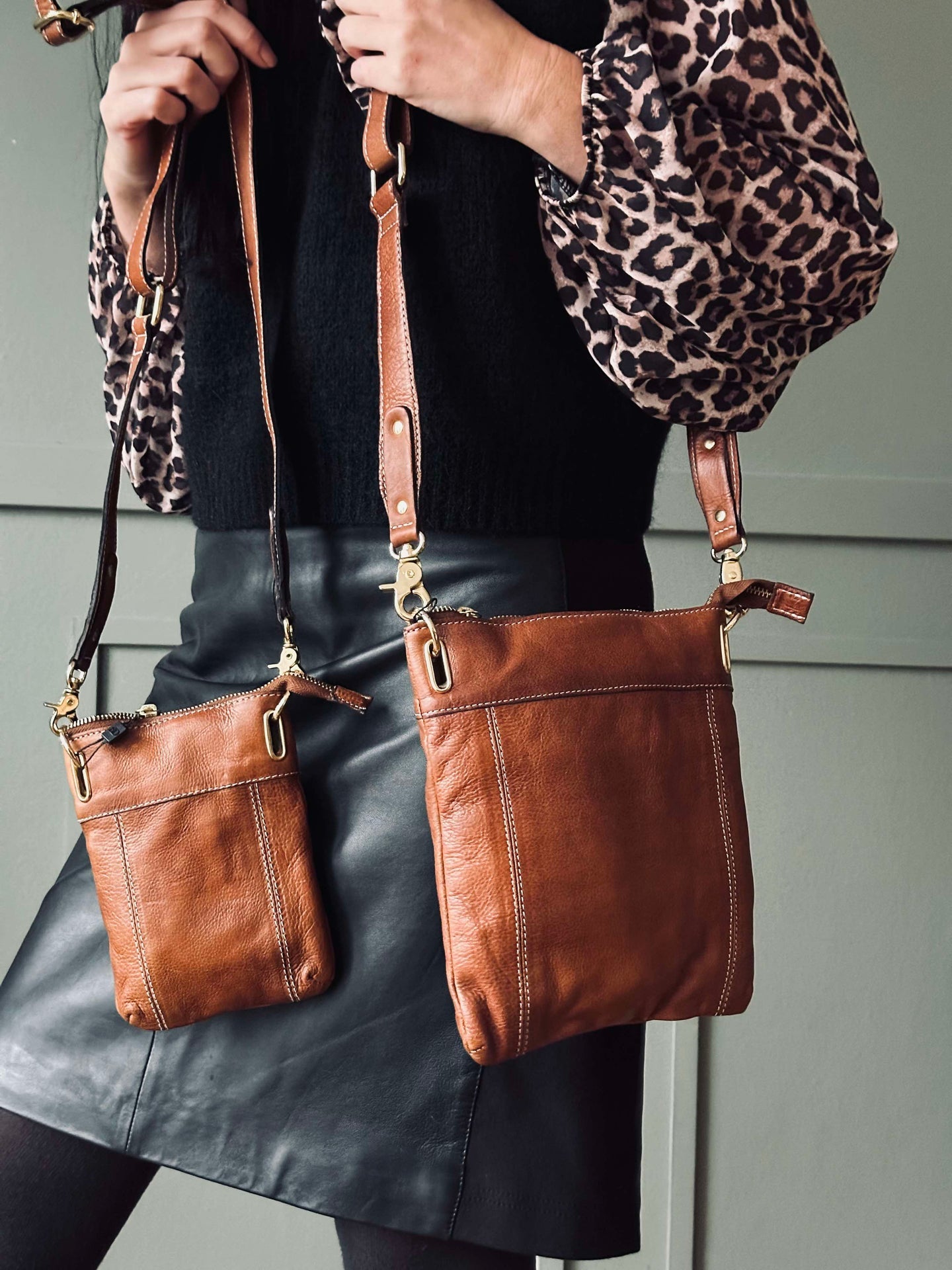 Mobilväska Gunilla valnöt