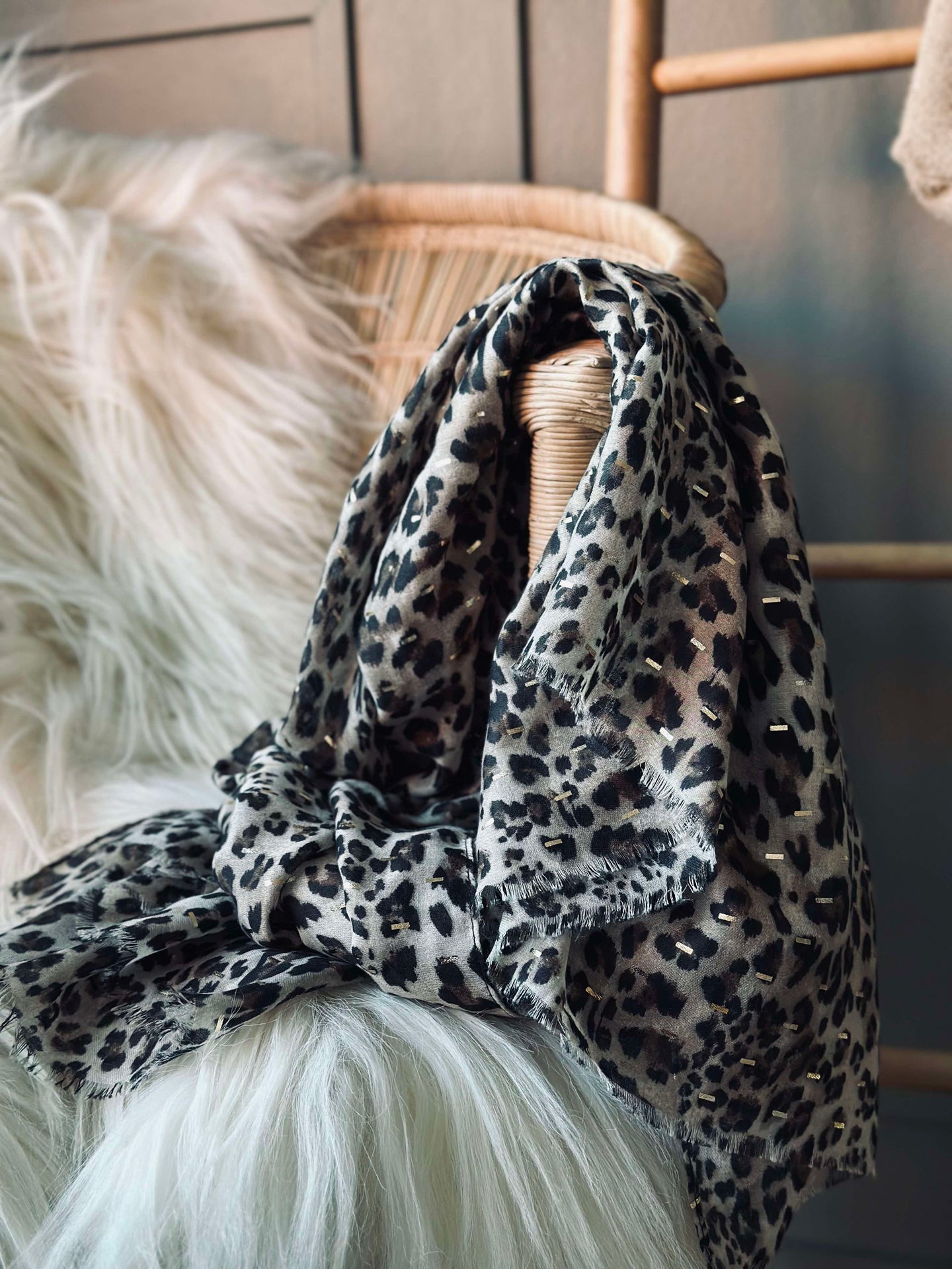 Halsduk Leopard med gulddetalj - Camel