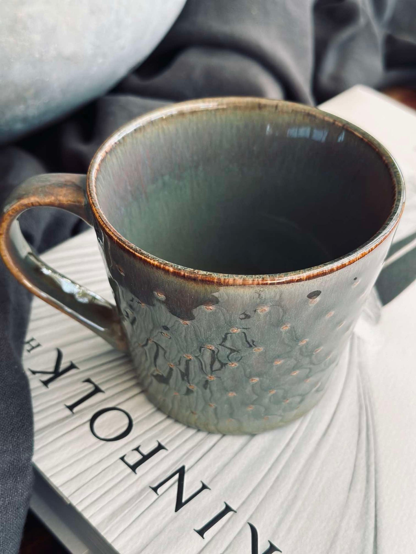 Mugg DORA Dots - Grå