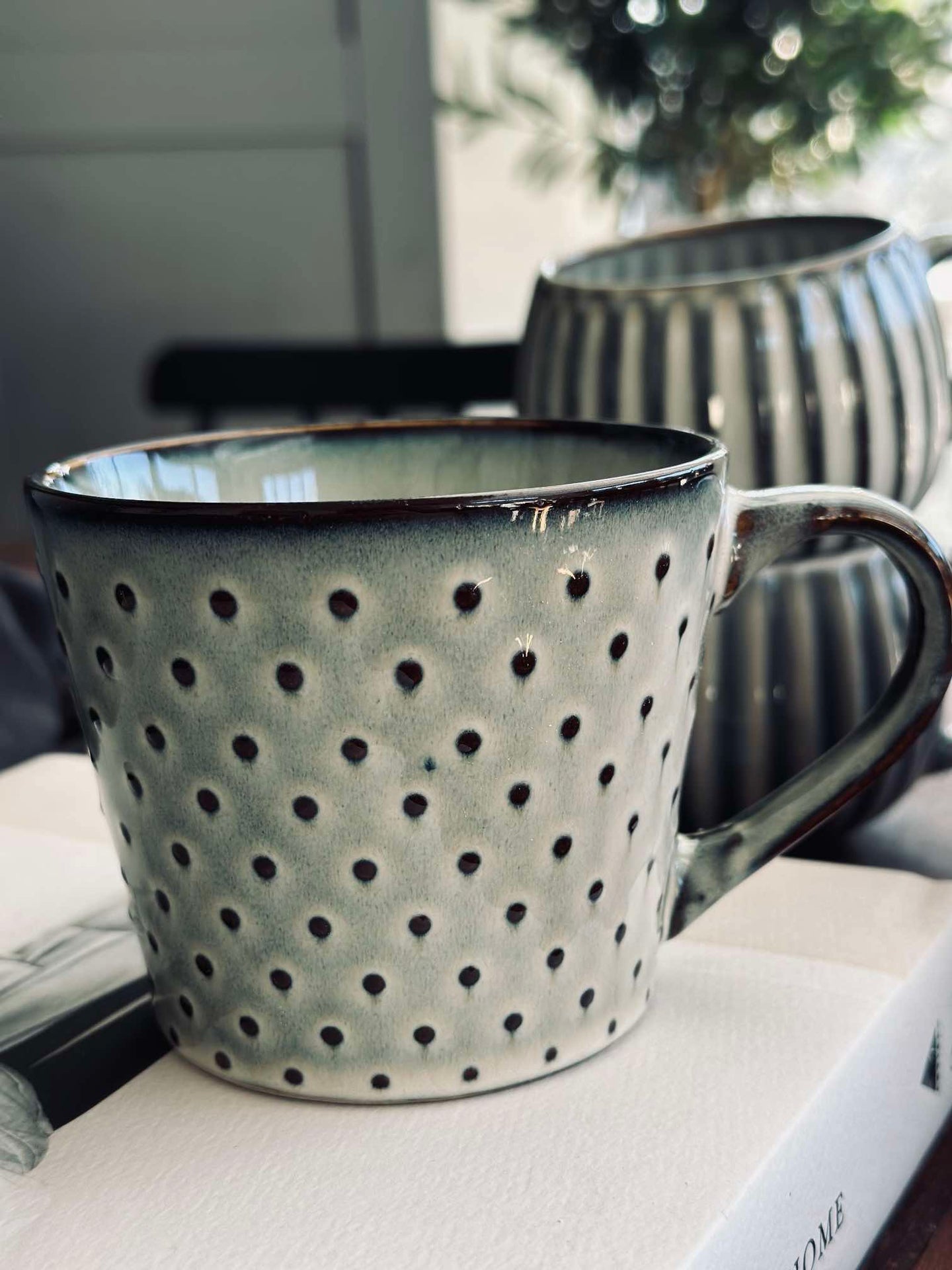 Mugg DORA Dots - Ljusgrå