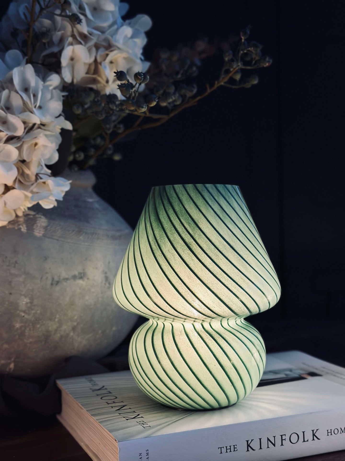 Mushroom Large - Grönt munblåst glas