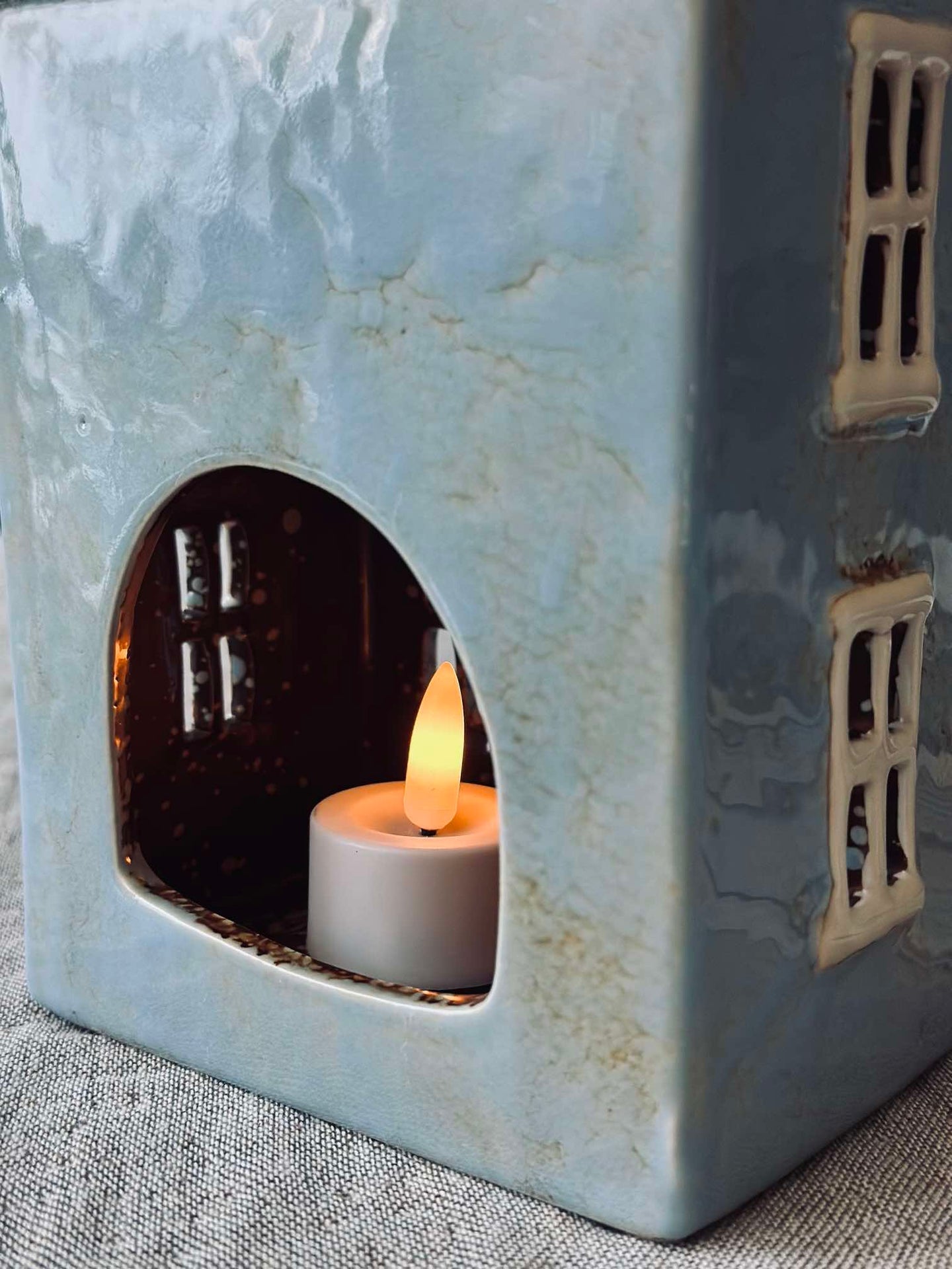 Keramikhus - Dammig blå