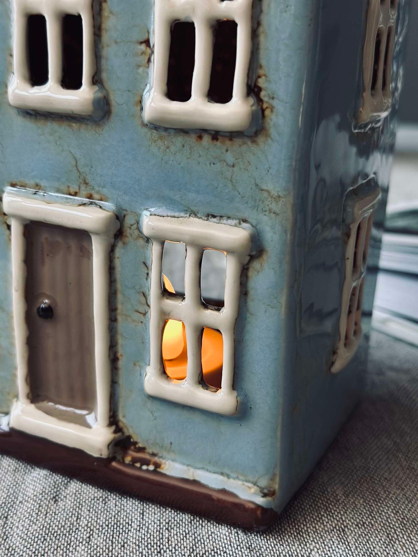 Keramikhus - Dammig blå