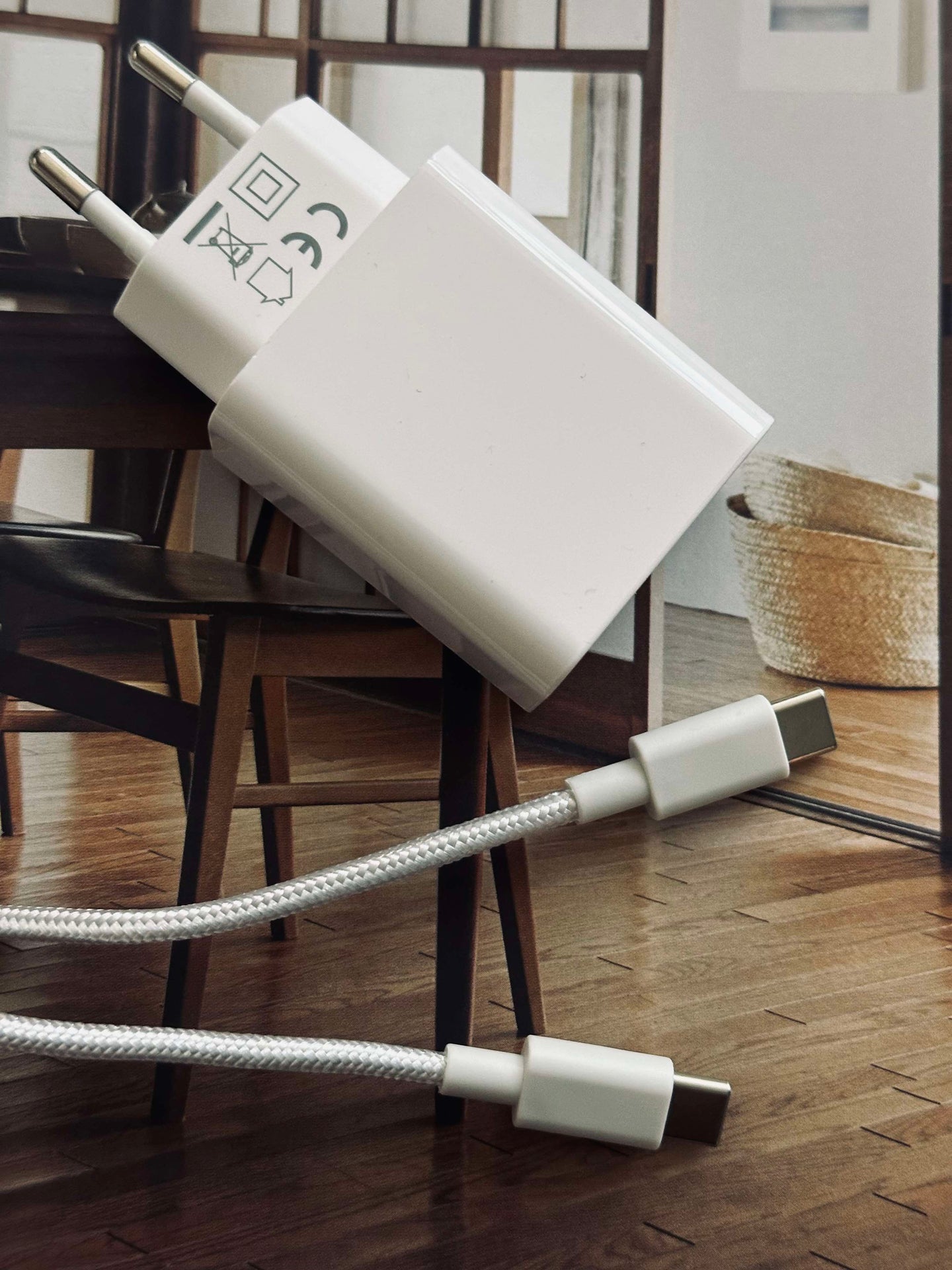 Laddare USB-C + 1 m nylonkabel: USB-C till USB-C