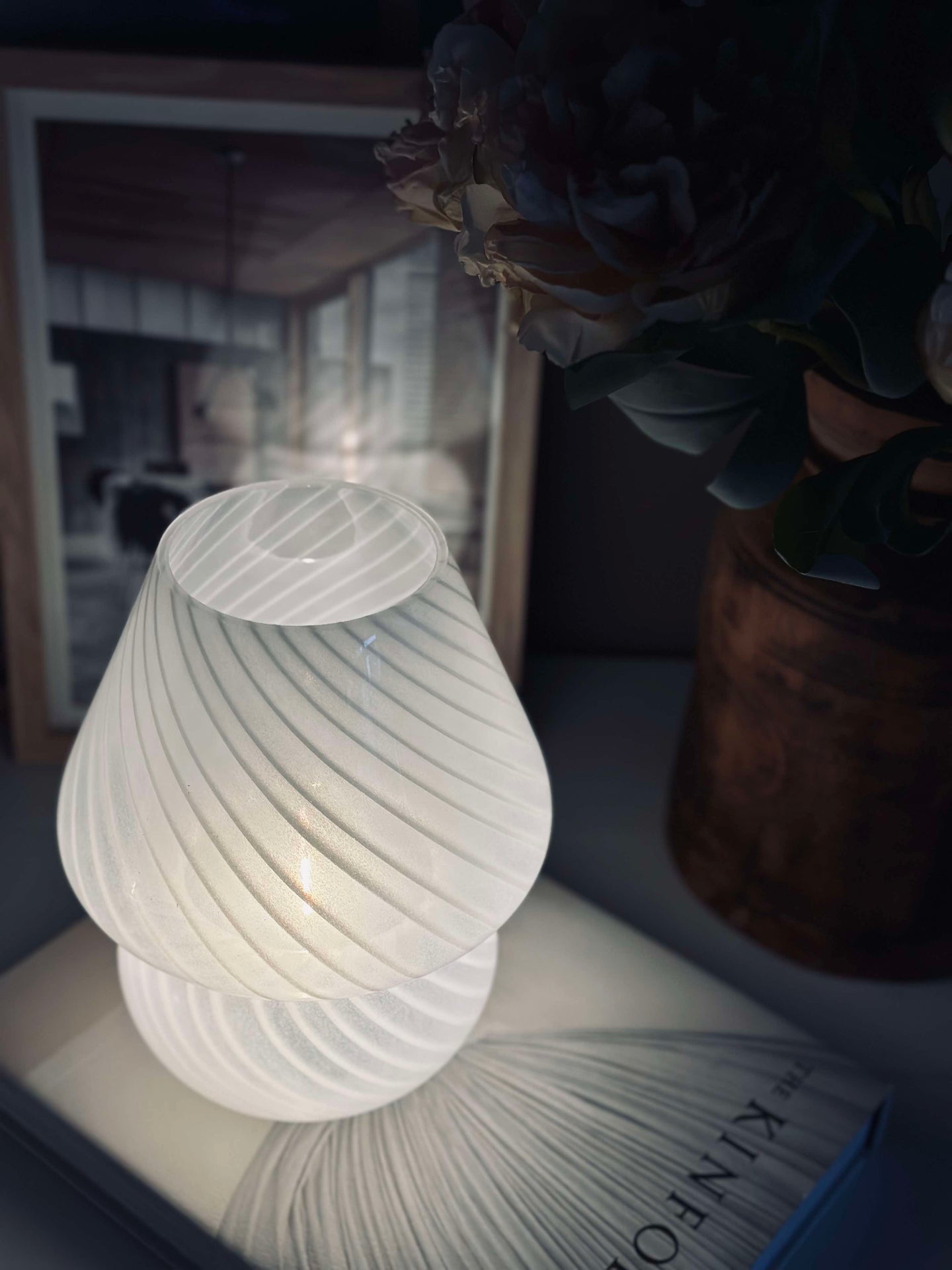 Mushroom Medium – Vit munblåst glas