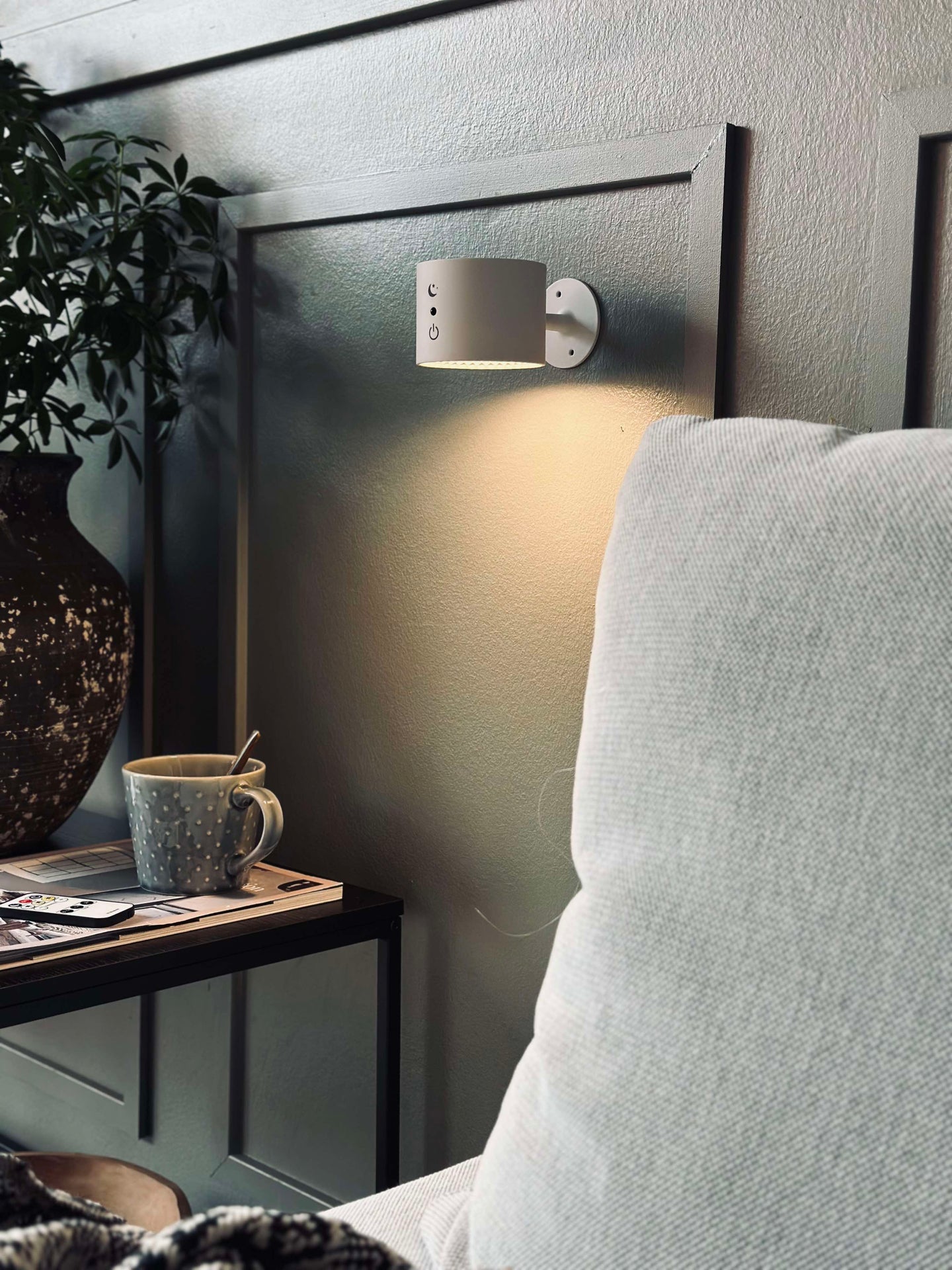 Vägglampa – Uppladdningsbar med fjärrkontroll